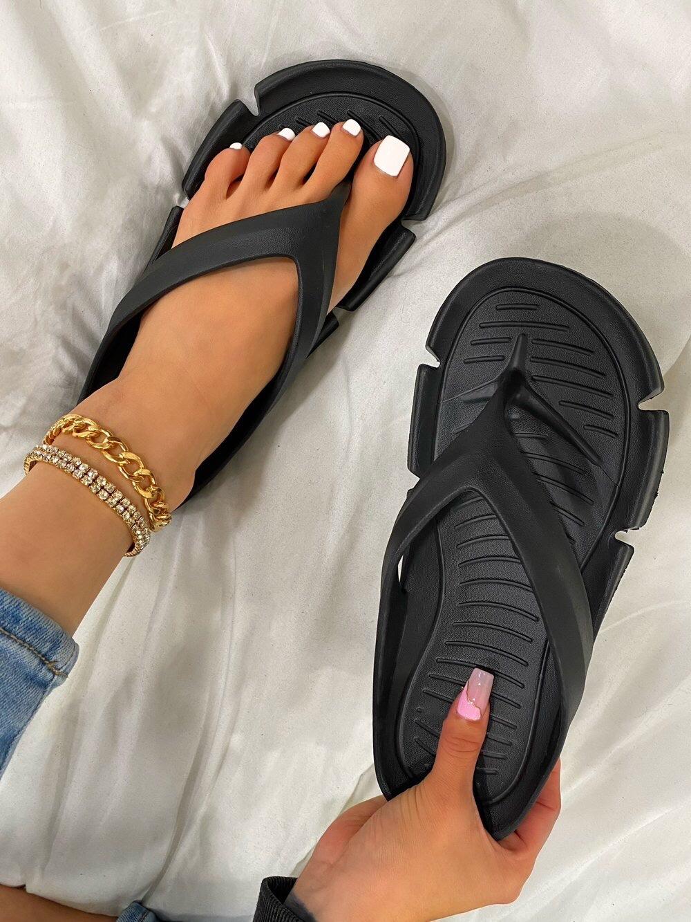 Regina Women's Black Sandals - Comfortable & Stylish Summer Casual Shoes for Beach, Walking & Outdoor Activities