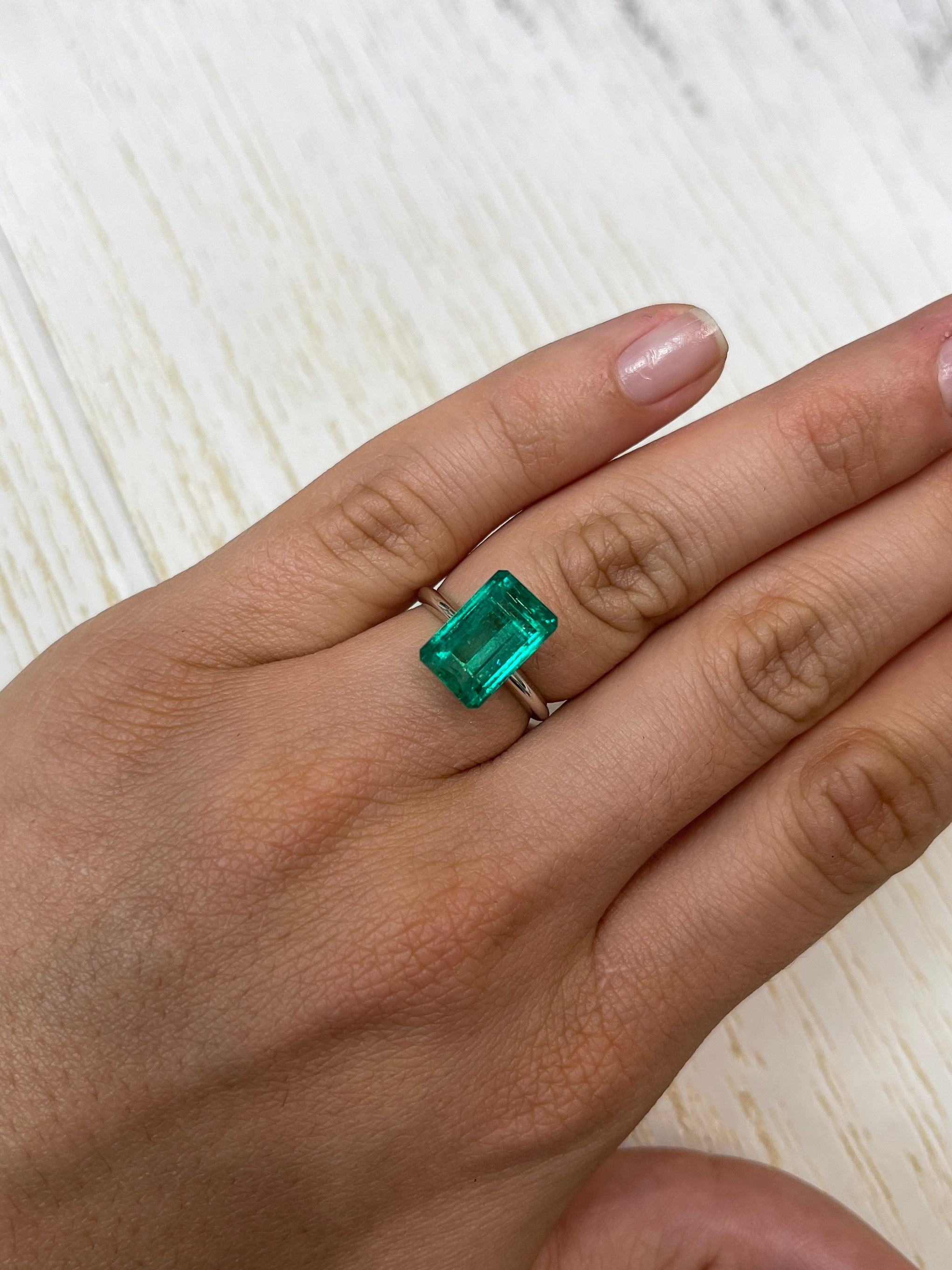 5.63 Carat 13x8mm VS Bluish Green Natural Loose Colombian Emerald Gemstone - Emerald Cut for Jewelry Making, Engagement Rings & Luxury Gifts