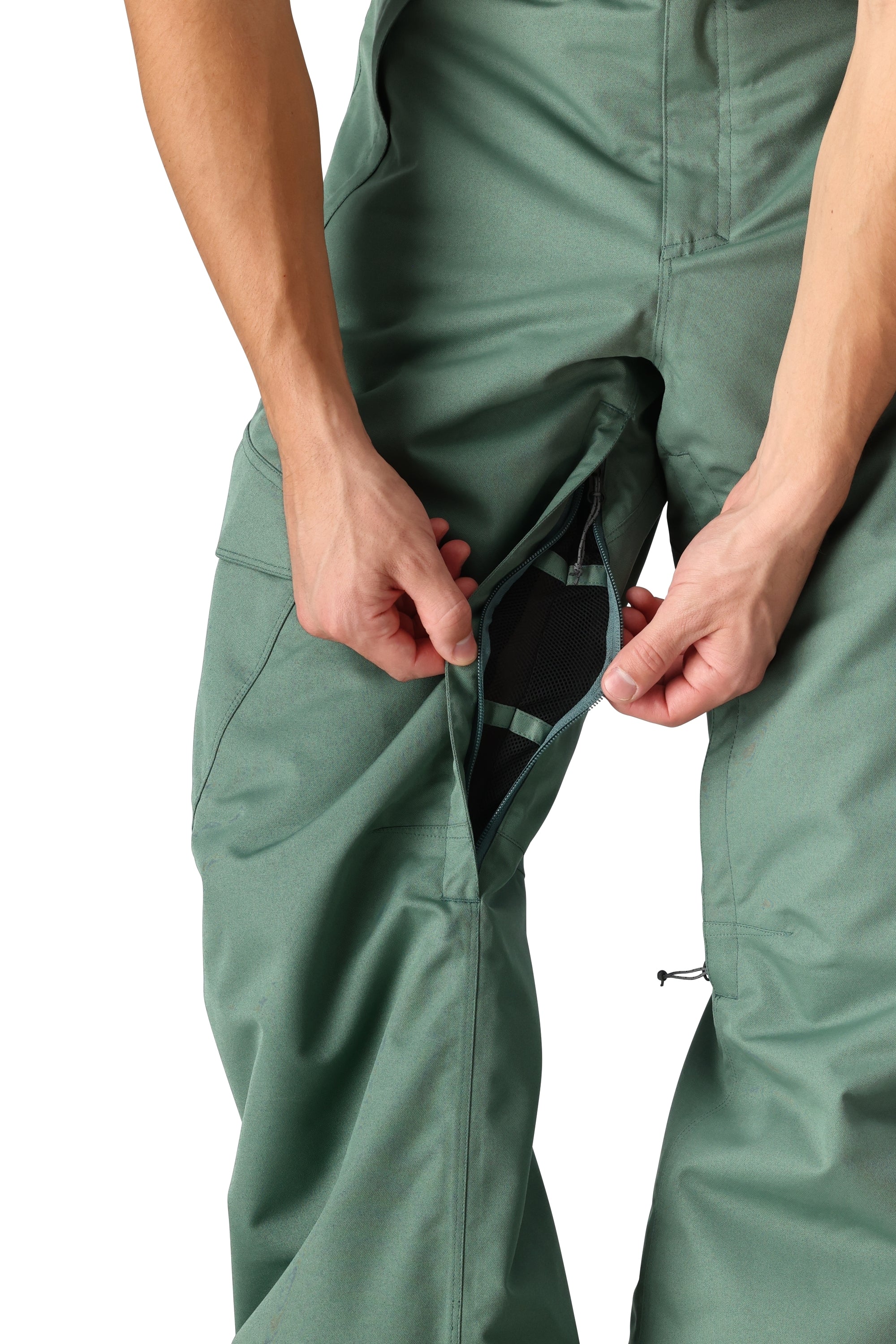 686 Men's Infinity Insulated Cargo Pants for Winter 2025 - Waterproof Snow Pants with Multiple Pockets for Skiing, Hiking & Outdoor Activities