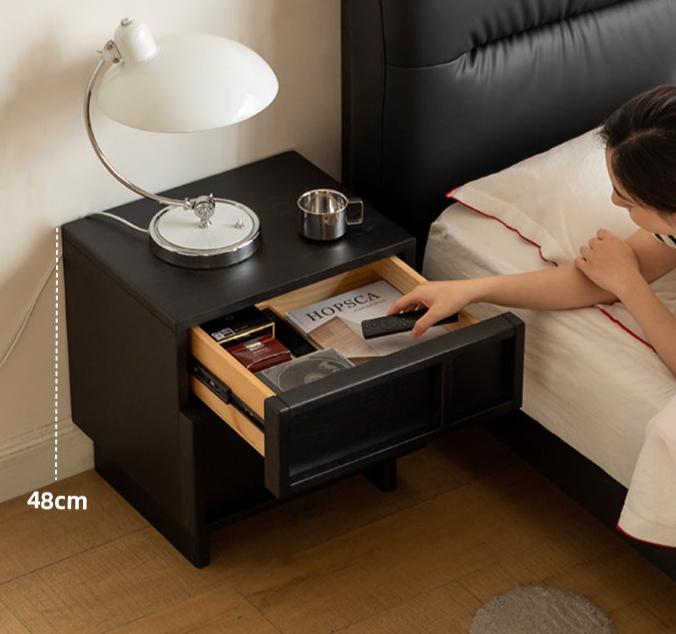 Modern Black Oak Solid Wood Nightstand with Storage - Stylish Bedside Table for Bedroom, Living Room, or Office