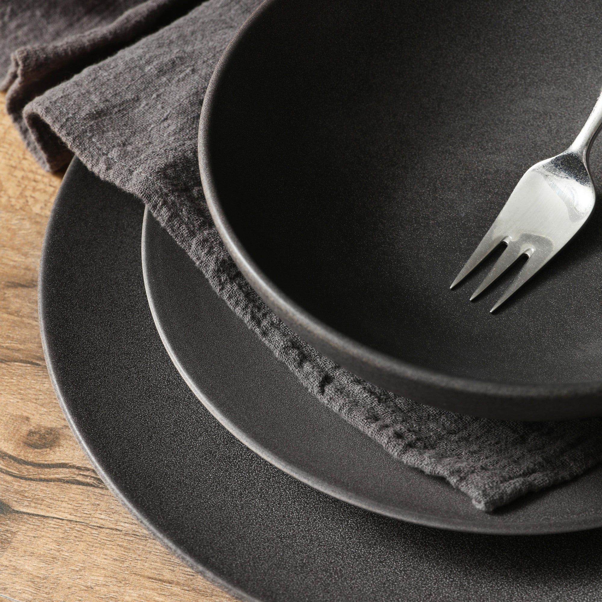 Premium Stoneware Dinnerware Set - 16-Piece Grey Dish Set for Everyday & Formal Dining - Durable & Stylish Tableware for Home, Restaurant, or Gift Giving