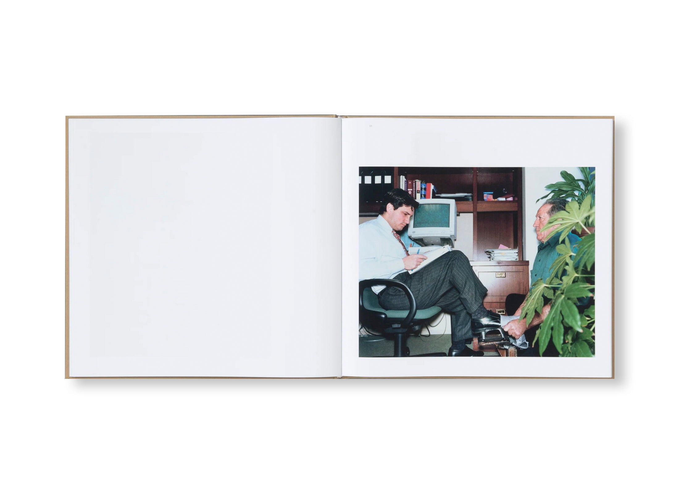 OFFICE / LA OFFICE by Lars Tunbjörk - Stunning Office Photography Book for Art Lovers & Interior Designers - Perfect for Home Decor, Coffee Table Display & Photography Inspiration