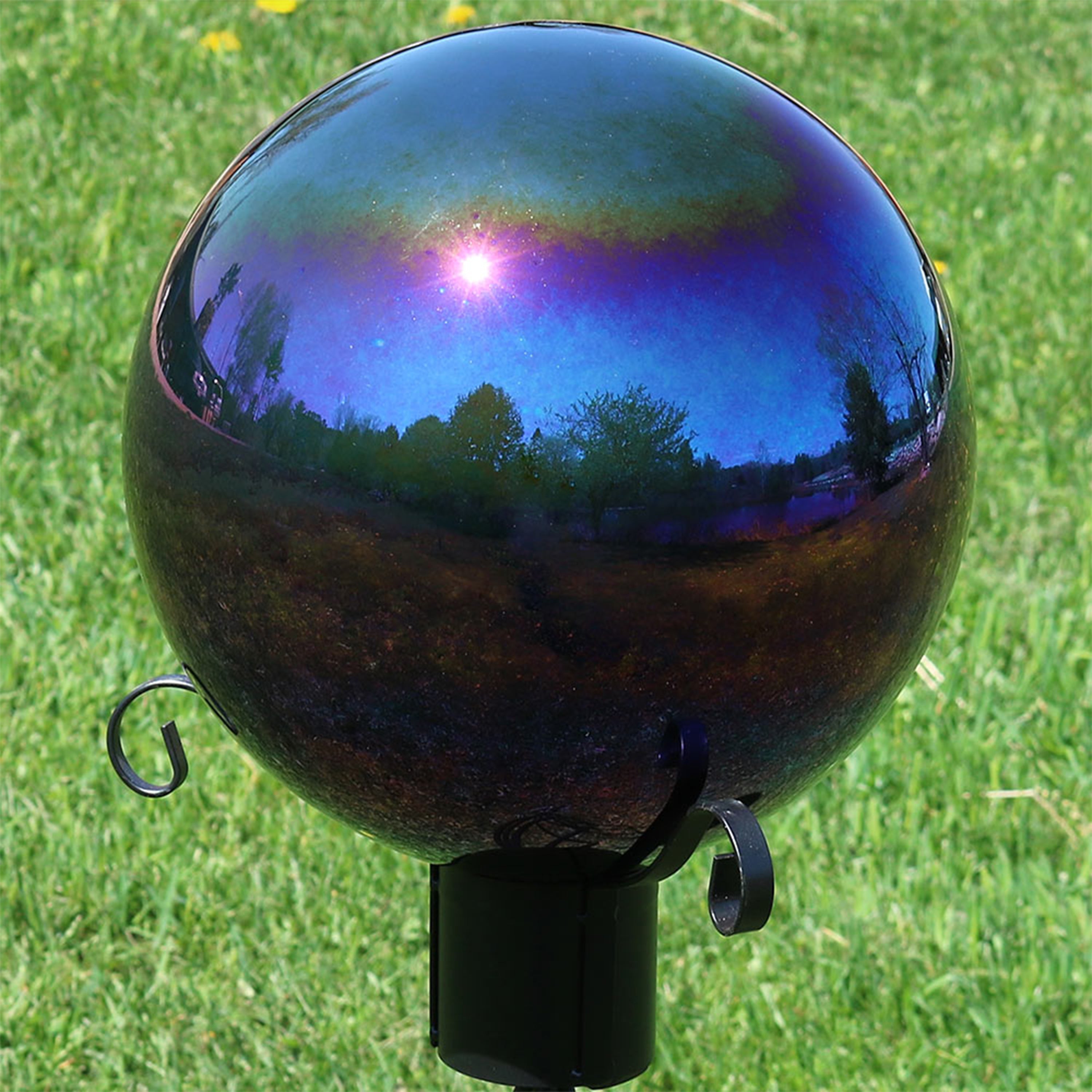 Sunnydaze 10-Inch Mirrored Glass Gazing Globe - Outdoor Garden Decor Reflective Sphere for Yard, Patio & Landscaping - Perfect for Meditation, Feng Shui & Decorative Accents