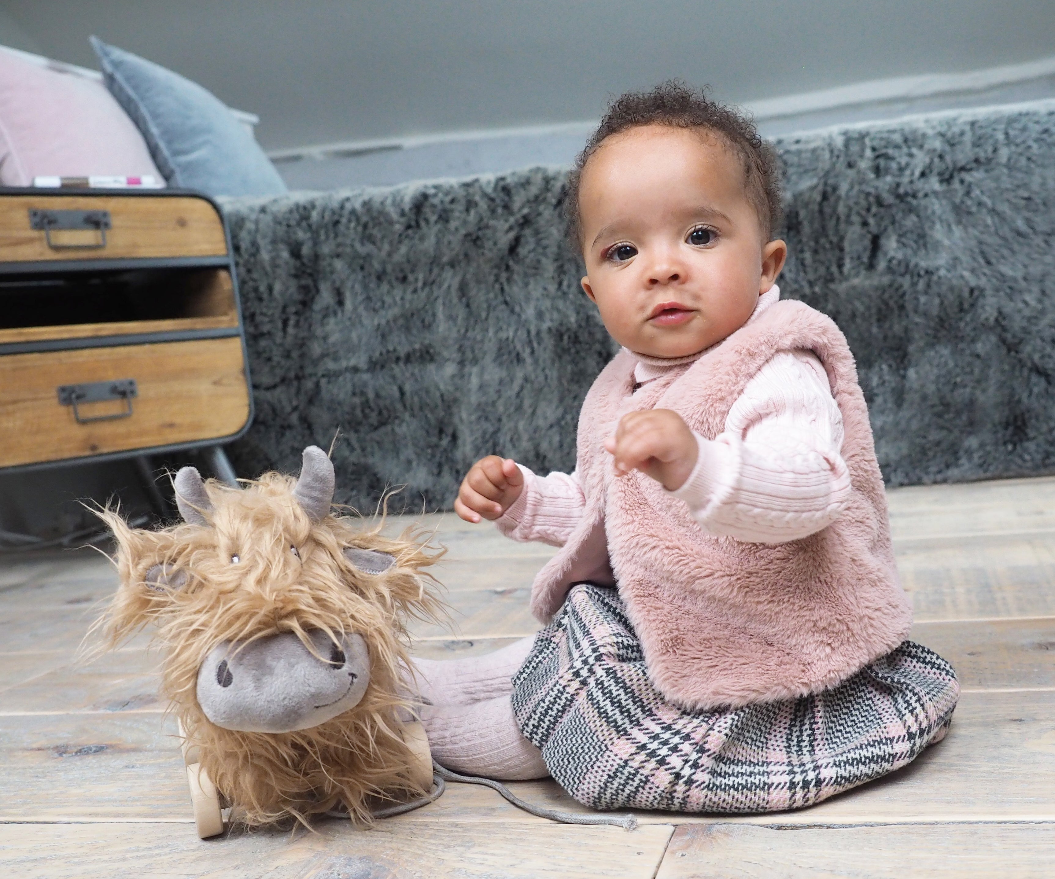 Hubert Highland Cow Pull Along Toy - Adorable Wooden Pull Toy for Toddlers & Kids - Perfect for Imaginative Play, Early Learning & Motor Skill Development