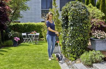 Gardena Turbotrimmer PowerCut 650/28 9874 20 - Electric Grass Trimmer with 650W Motor & 28cm Cutting Width - Perfect for Lawn Edging, Garden Maintenance & Yard Work