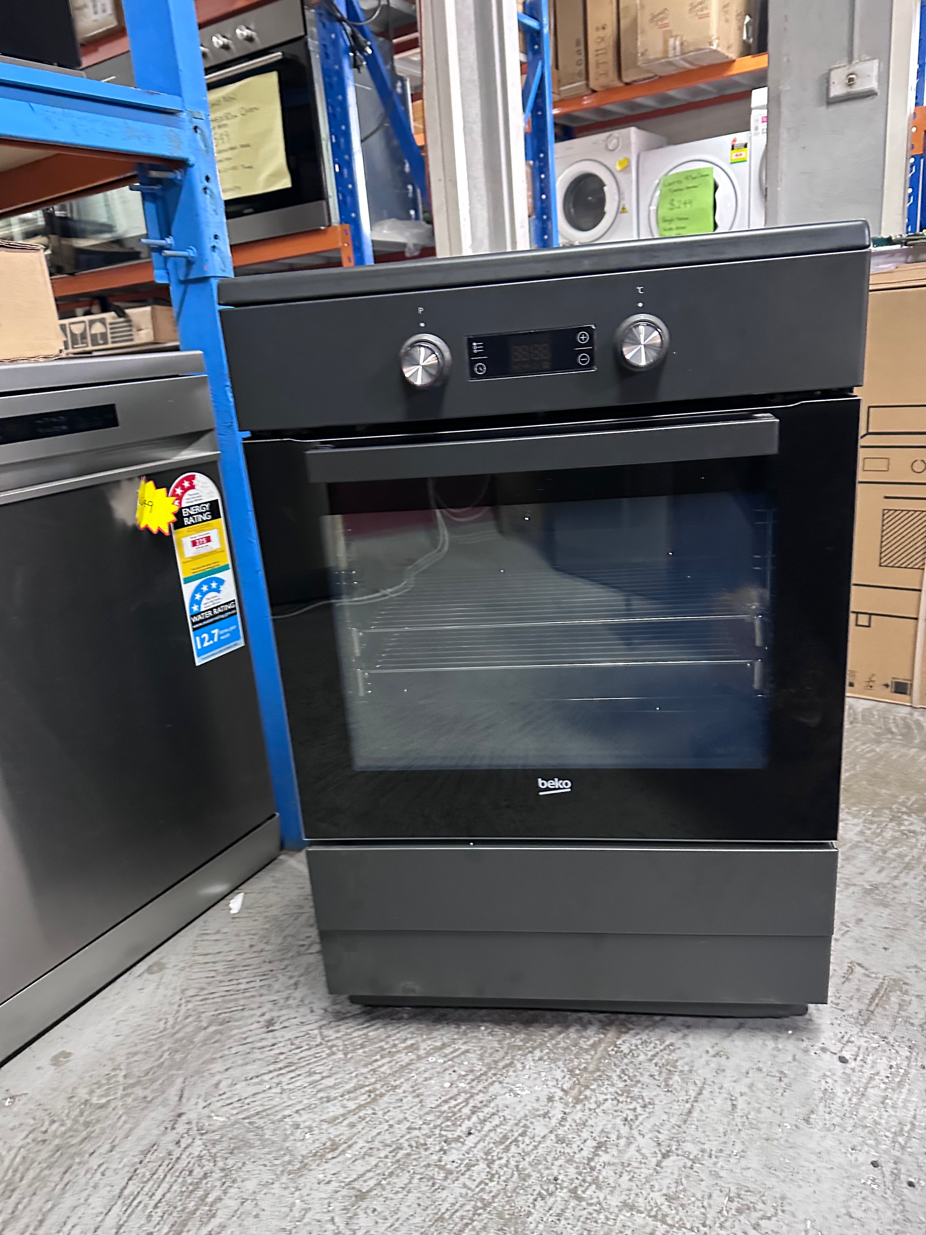 Beko 60cm Freestanding Induction Cooker with Pyrolytic Oven - BFC60IPAN [Factory Second] | Energy Efficient Electric Range for Modern Kitchens | Perfect for Baking, Roasting & Family Cooking