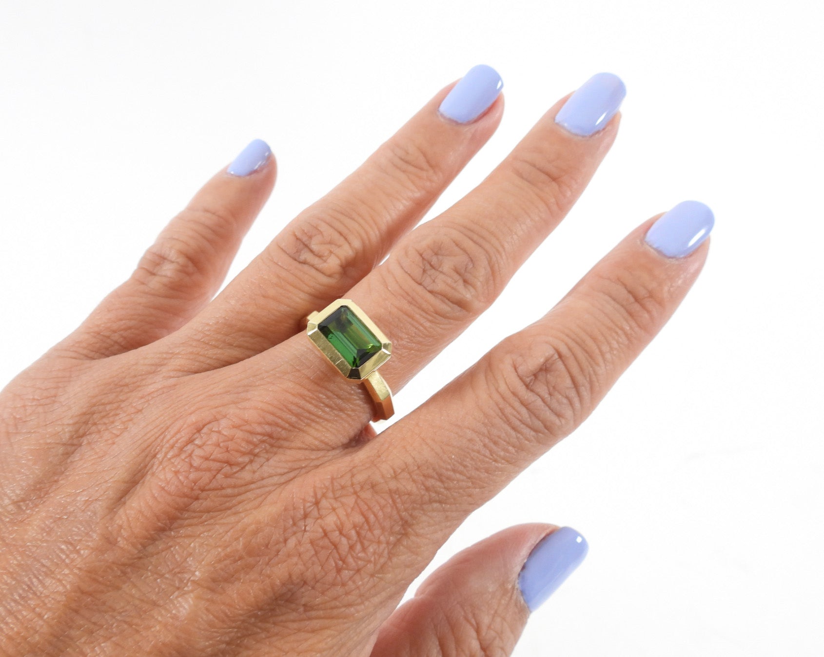 David Yurman 18k Gold Novella Green Tourmaline Ring - Elegant Statement Jewelry for Women, Perfect for Weddings, Anniversaries & Special Occasions