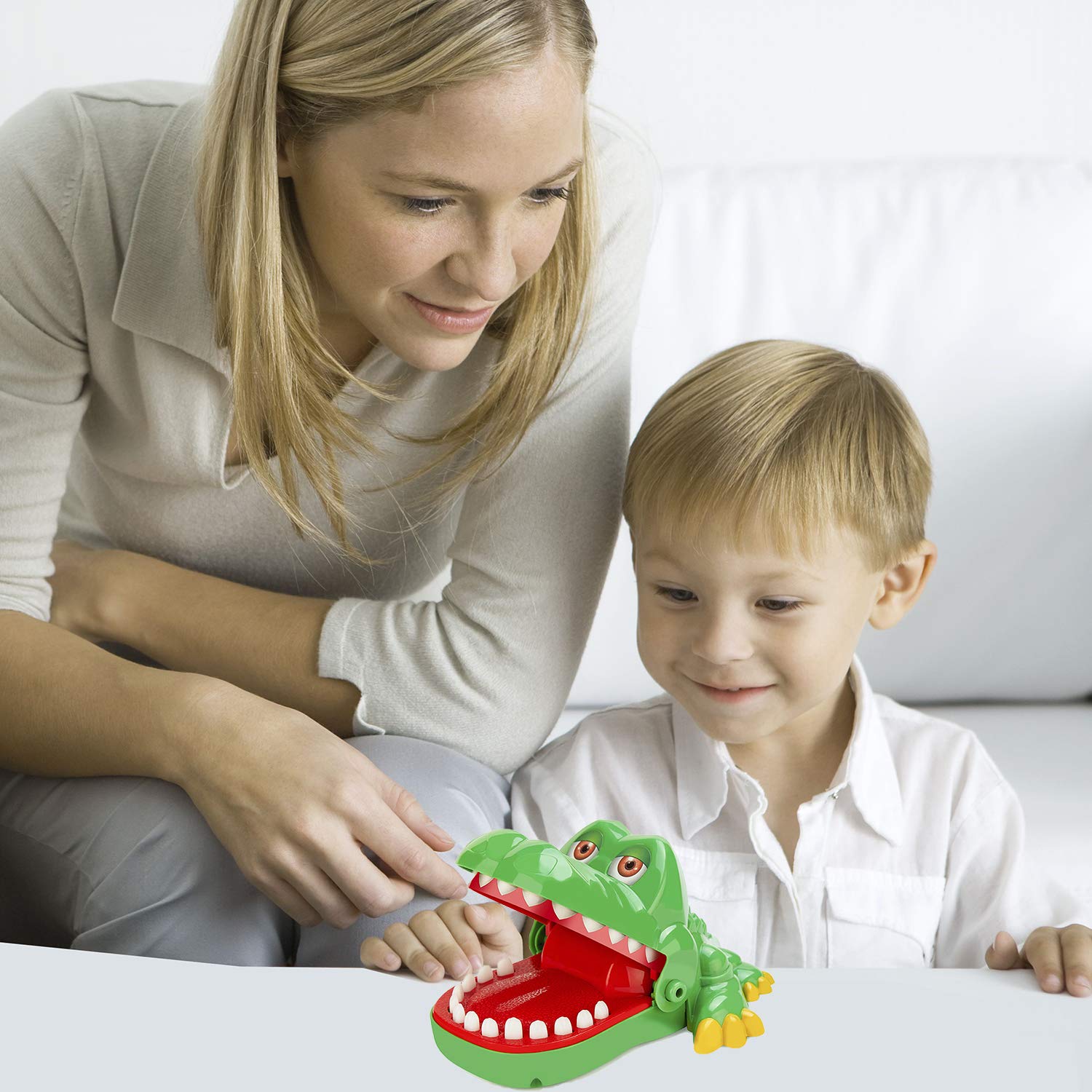 iShyan Crocodile Teeth Toys Game for Kids - Funny Alligator Biting Finger Dentist Game, Perfect for Family Fun & Party Entertainment