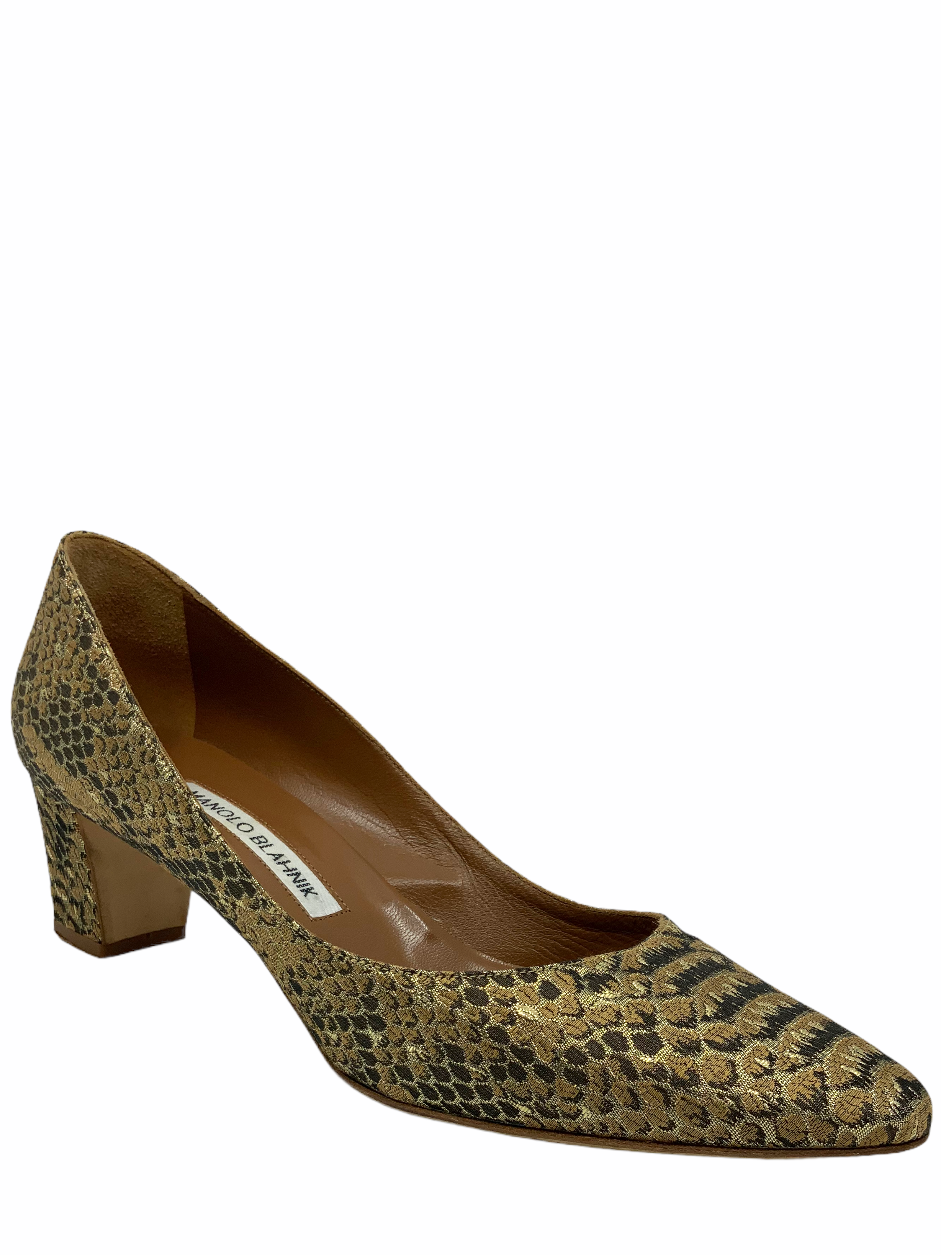 Manolo Blahnik Jacquard Pumps Women's Size 7.5 | Elegant Floral Embroidery Heels for Weddings, Parties & Special Occasions