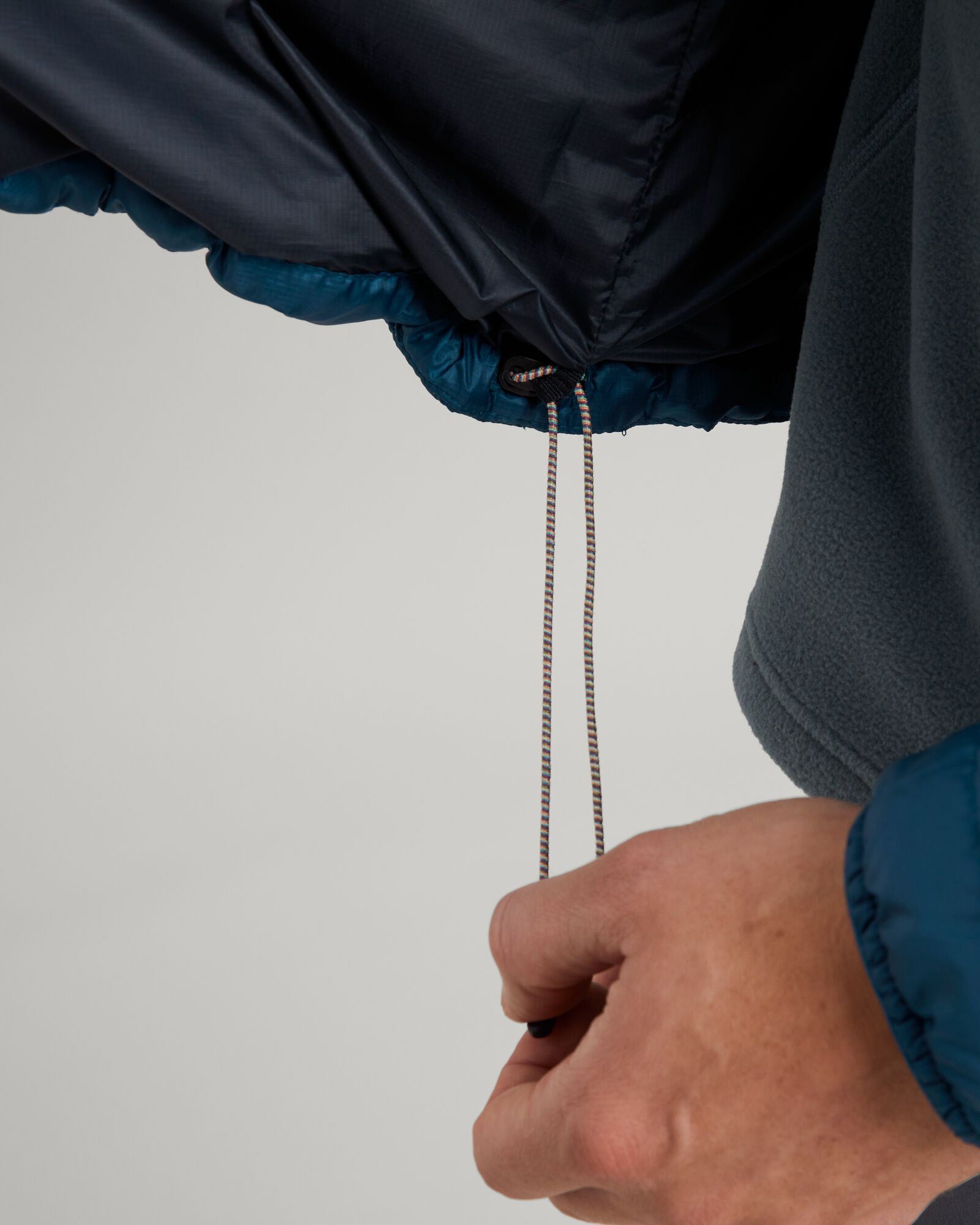 Heli R Men's novaLOFT Lightweight Water-Resistant Jacket - Windproof Winter Coat for Outdoor Activities, Hiking & Travel