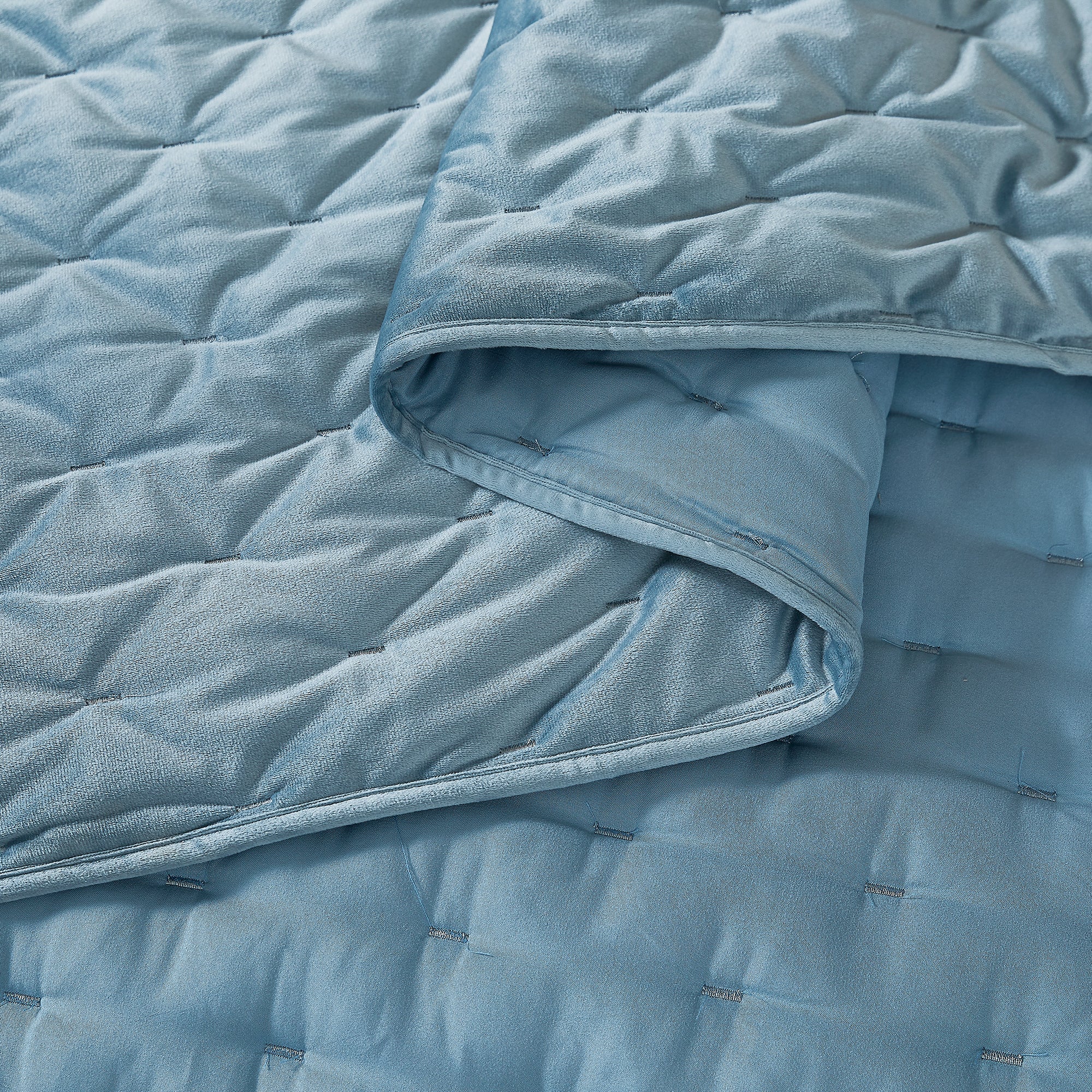Haven Velvet Embroidered Quilt Set - Ultra Soft 3-Piece Bedding Set for Queen/King Size Beds | Luxury Bedroom Decor & Cozy Winter Nights