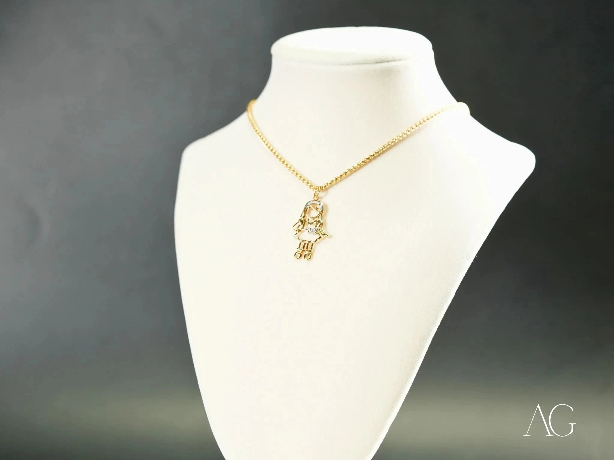 Golden Cherish: Elegant Baby Boy & Girl Pendant Necklace - Perfect Christening Gift, Birthday Present & Keepsake Jewelry for Newborns