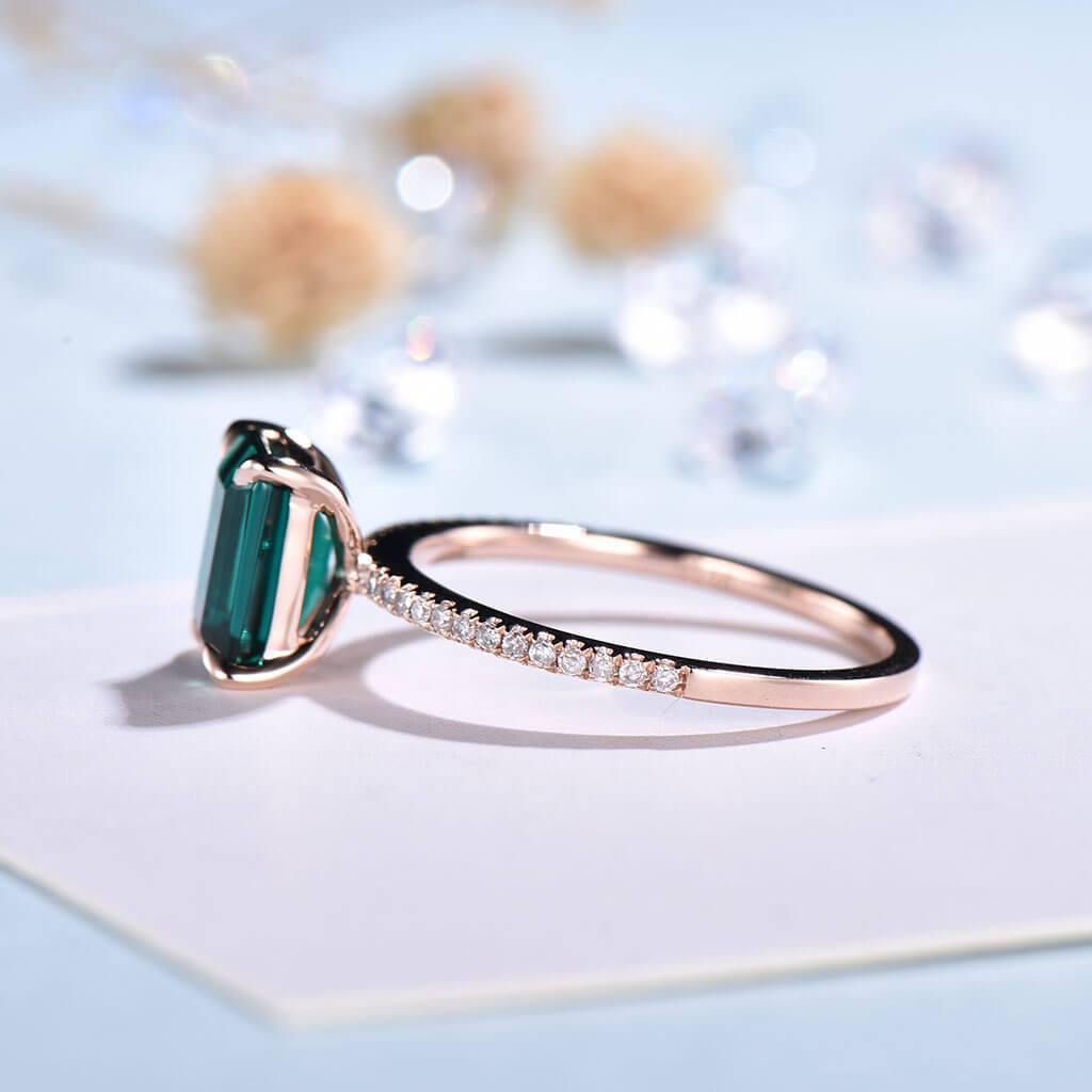 Exquisite Emerald Cut Emerald & Diamond Engagement Ring for Women - Perfect for Proposals, Anniversaries & Special Occasions