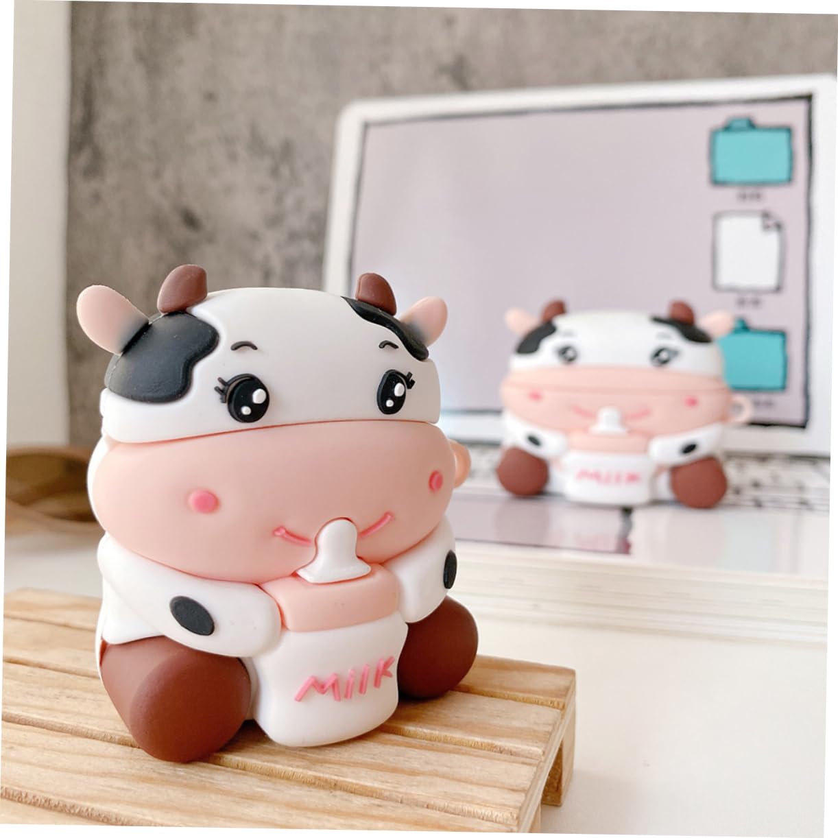 Cow-Shaped Silicone Earbud Case - Cute Cow Design Earphone Cover, Shockproof & Stylish for AirPods, Galaxy Buds - Perfect for Travel, Workout & Daily Use