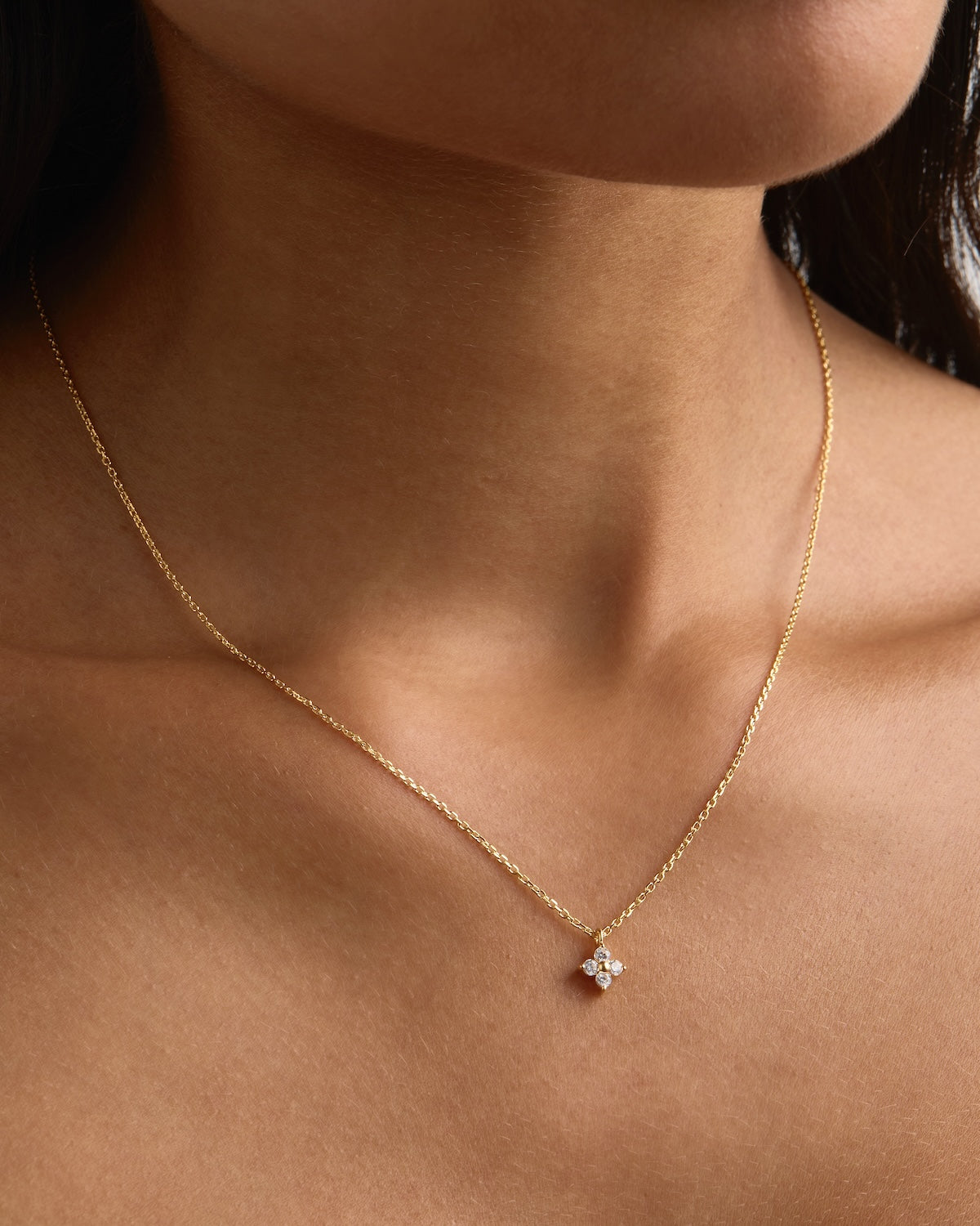 18K Gold Vermeil Crystal Bloom Necklace for Women - Elegant Floral Pendant Jewelry Gift for Birthday, Anniversary & Valentine's Day - Perfect for Weddings, Parties & Special Occasions