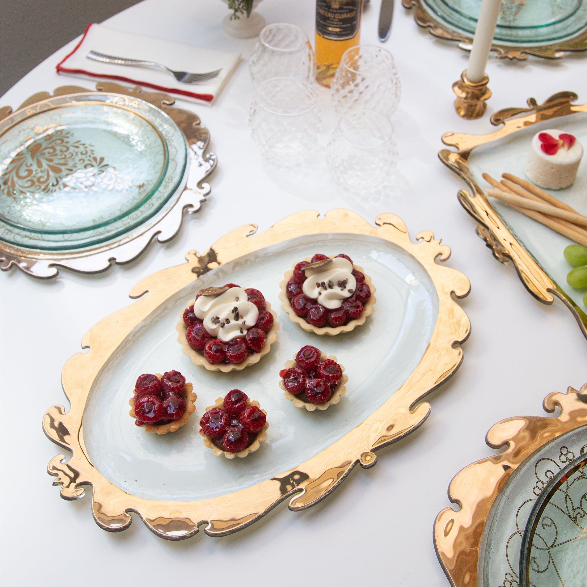 Elegant Rococo Oval Platter - Vintage Style Serving Tray for Cheese, Fruits & Appetizers - Perfect for Dinner Parties, Weddings & Home Decor