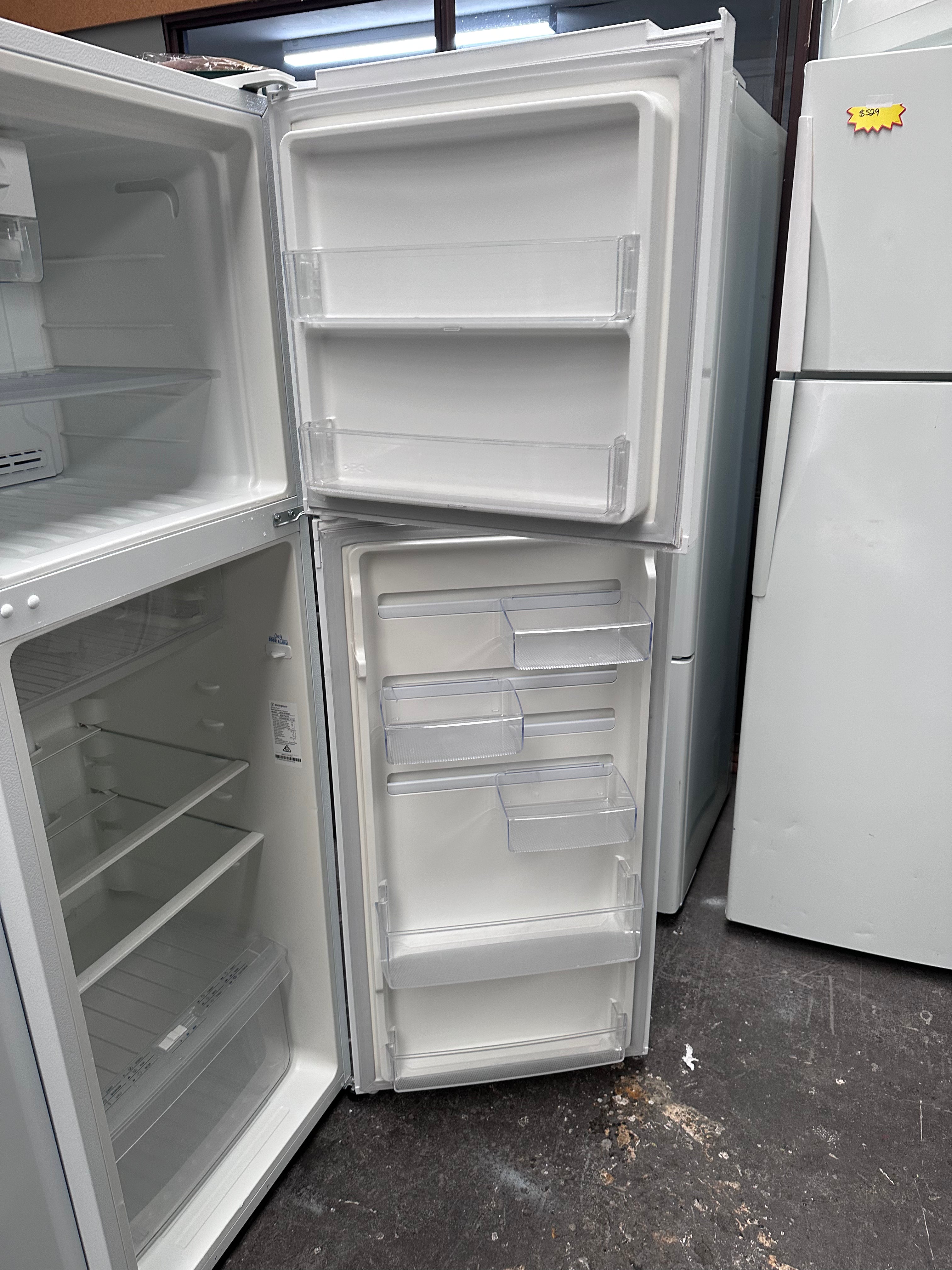 Westinghouse 280L Top Mount Refrigerator - Energy Efficient, White [Certified Refurbished] | Perfect for Small Apartments, Dorms & Office Kitchens