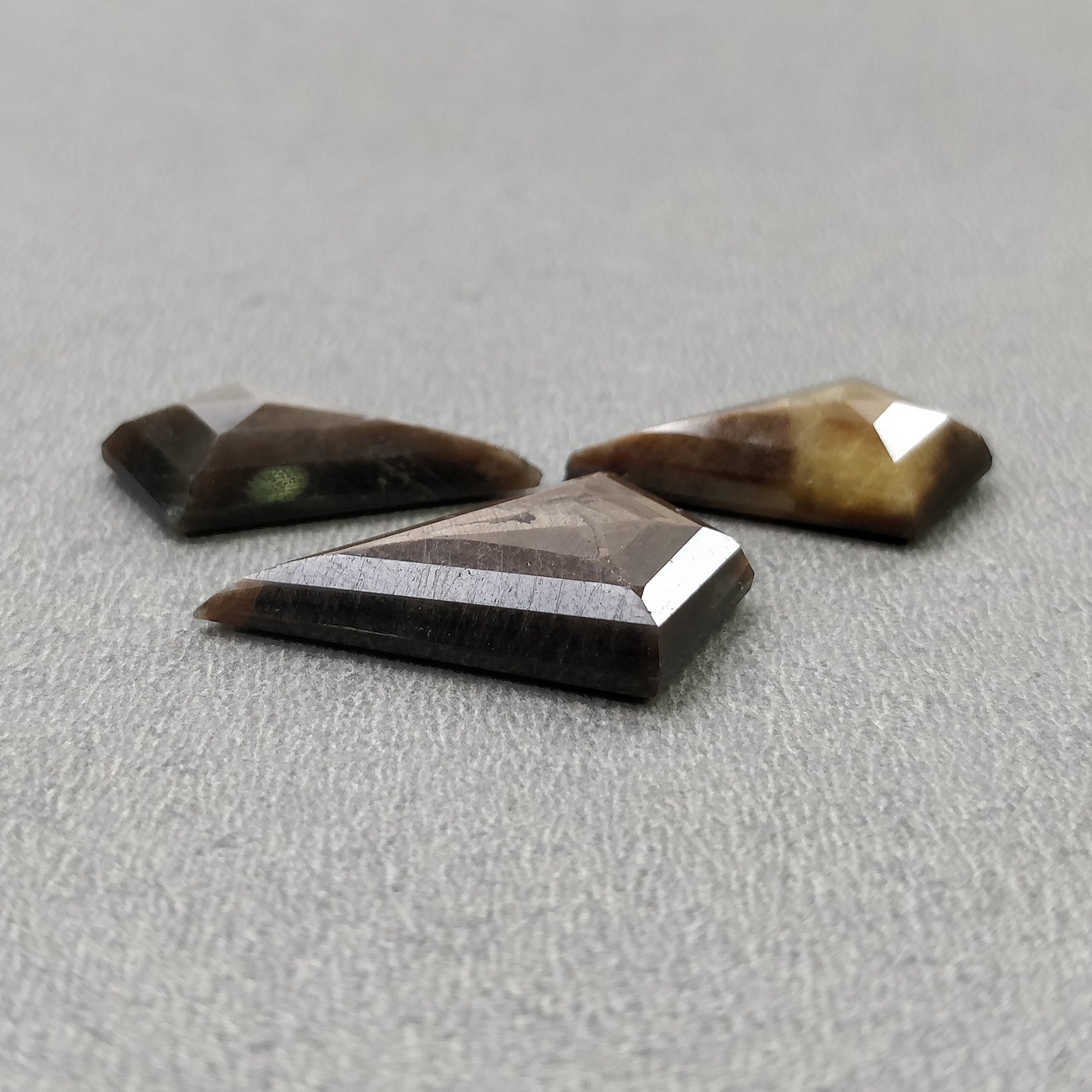 Natural Untreated Golden Brown Chocolate Sapphire Gemstone - 37.50cts Normal Cut, 23x14mm to 26x18mm (3 Pieces with Video) - Perfect for Jewelry Making, Engagement Rings & Collector's Specimens