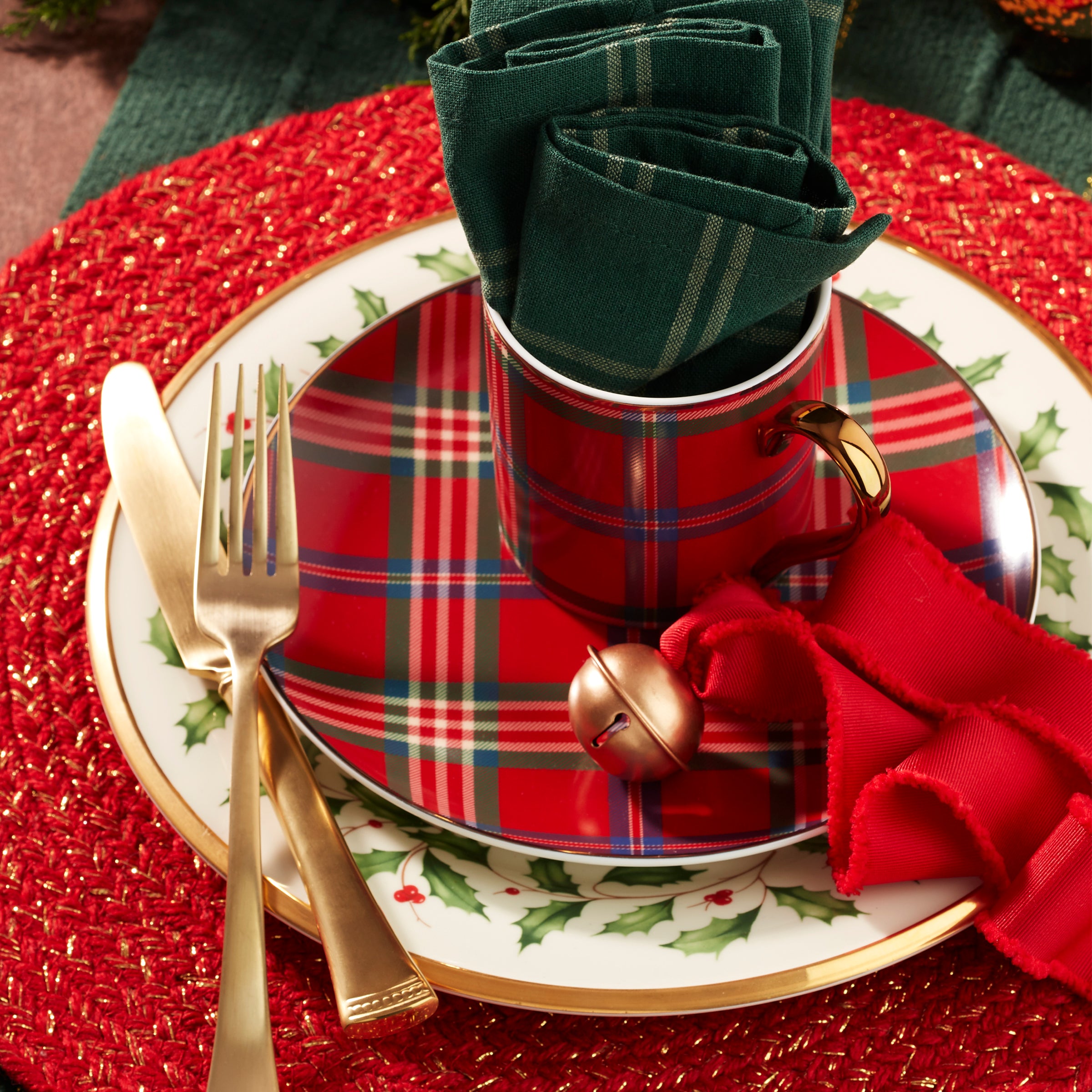 Festive Red Tartan Accent Plates - Set of 4 Christmas Dinner Plates for Holiday Table Decor & Party Serving