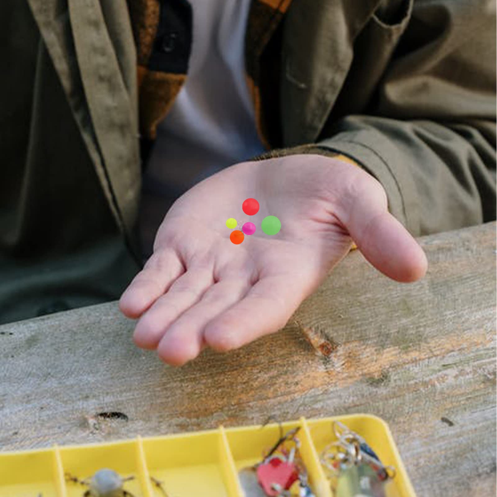 Glow in The Dark Fishing Beads - Soft Plastic Green Colorful Beads for Freshwater & Saltwater Fishing Rigs - Perfect for Night Fishing & Low Light Conditions