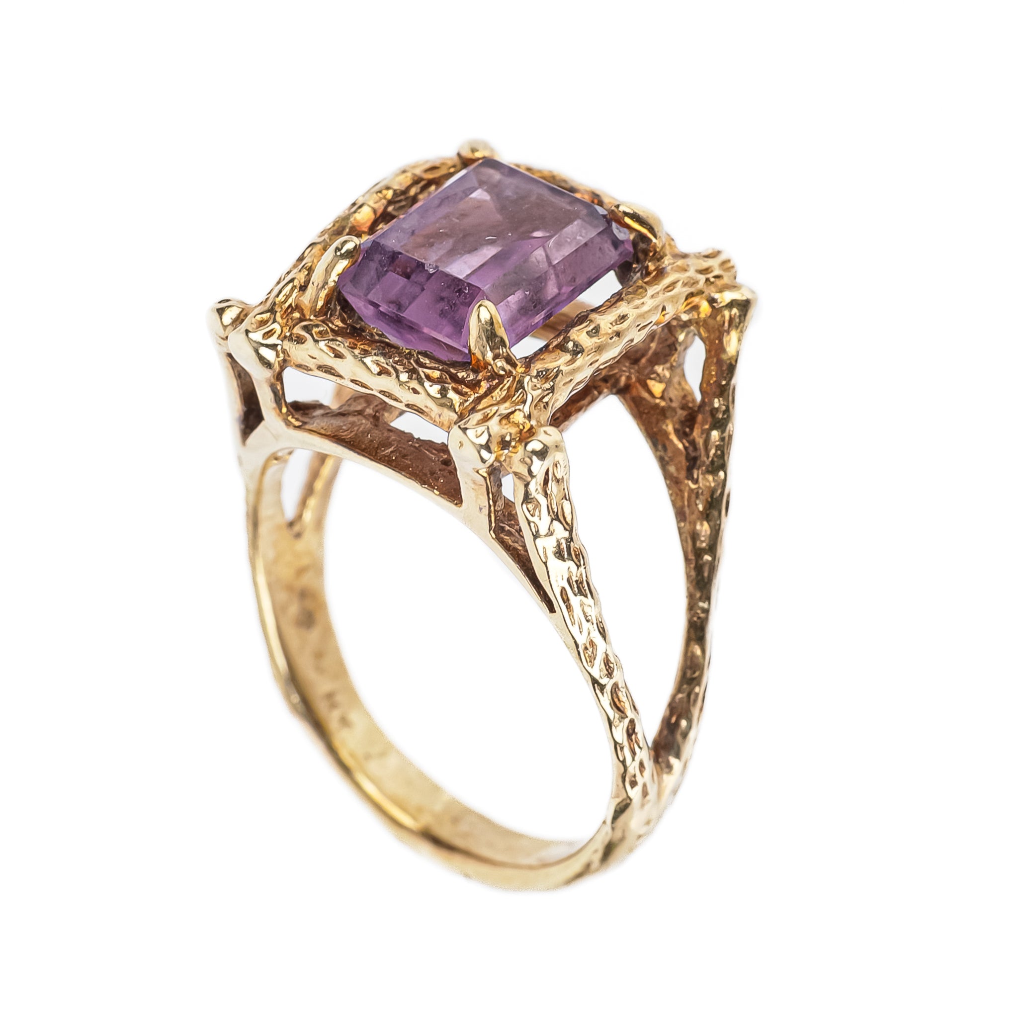 14K Yellow Gold Emerald Cut Amethyst Ring for Women - Elegant Purple Gemstone Jewelry Gift for Anniversary, Engagement & Special Occasions