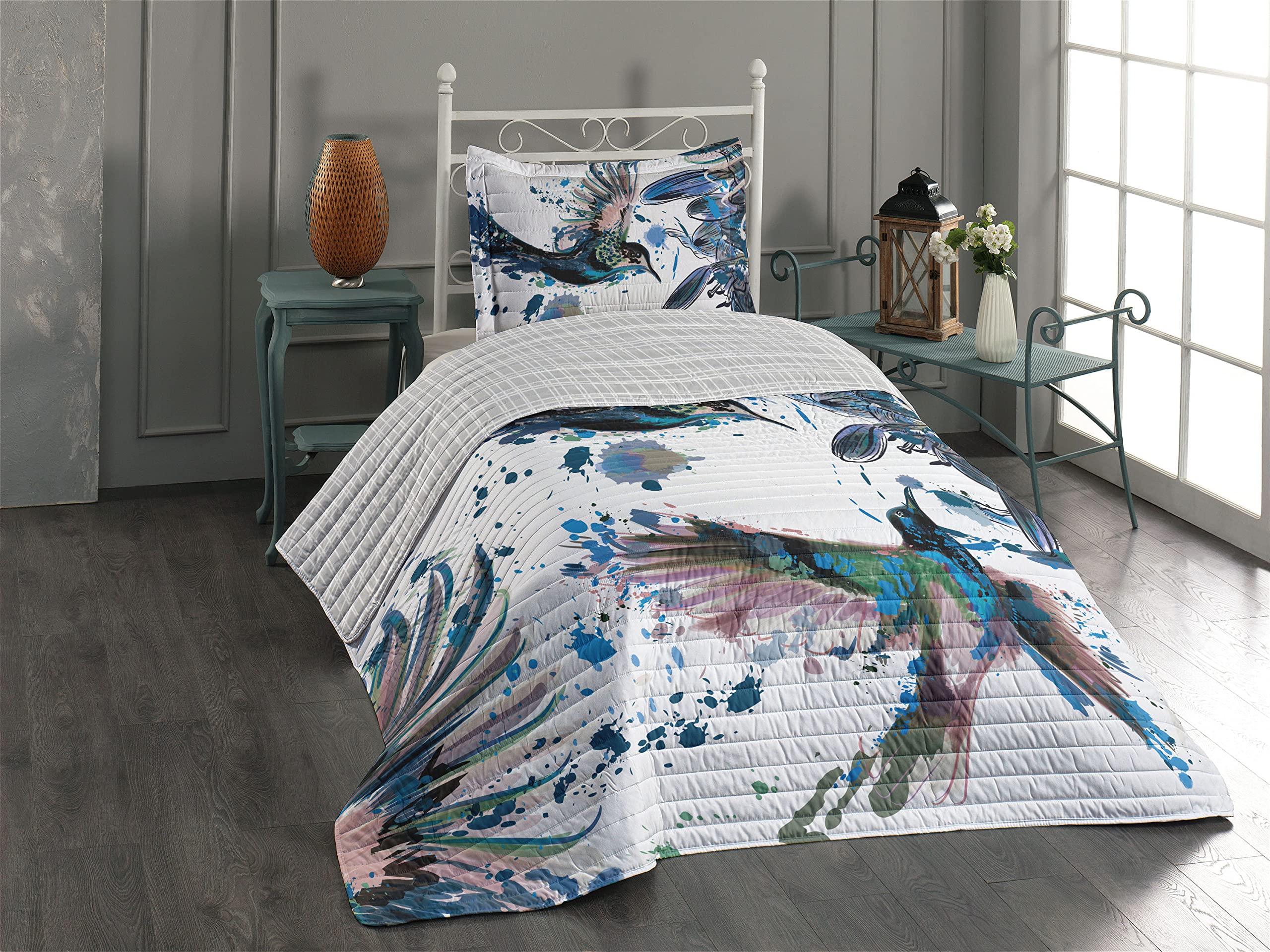 Ambesonne Hummingbird Reversible Bedspread Set - Watercolor Floral Bird Design with Pillow Shams & Comforter, Twin Size Microfiber Bedding in Sea Blue Grey Pink | Perfect for Bohemian Bedroom Decor, Guest Room Makeover & Dorm Room Essentials