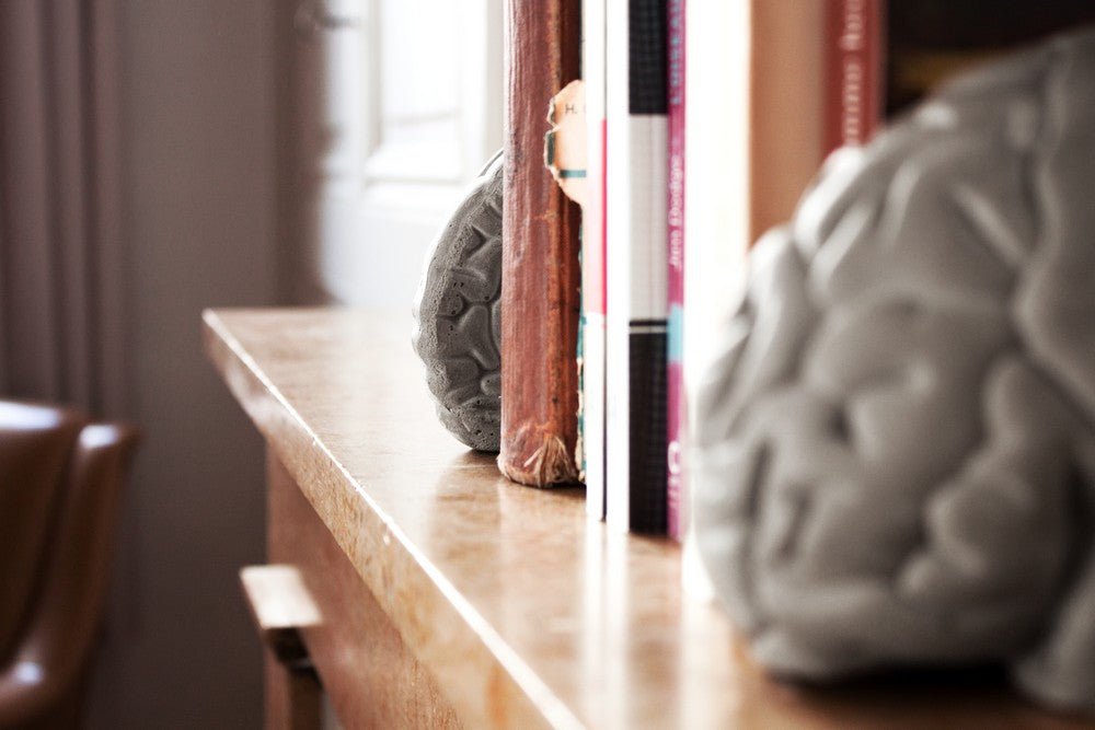 Stylish Gray Matters Bookends by Lyon Beton – Perfect for Bookshelf Organization & Home Office Decor
