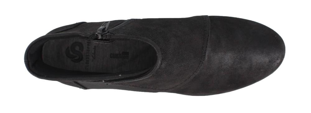 Clarks Women's Caddell Rush Slip-On Loafers - Comfortable Casual Shoes for Women, Perfect for Office, Travel & Everyday Wear