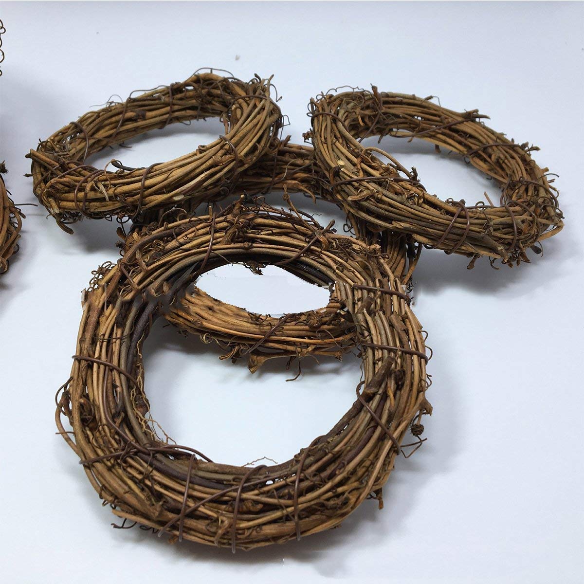 1pcs Natural Grapevine Wreath Ring 12inch - DIY Rustic Wreath Base for Summer, Fall, Christmas Decor - Perfect for Door Garland, Home, Wedding, Party, Gift & Hanging Decorations