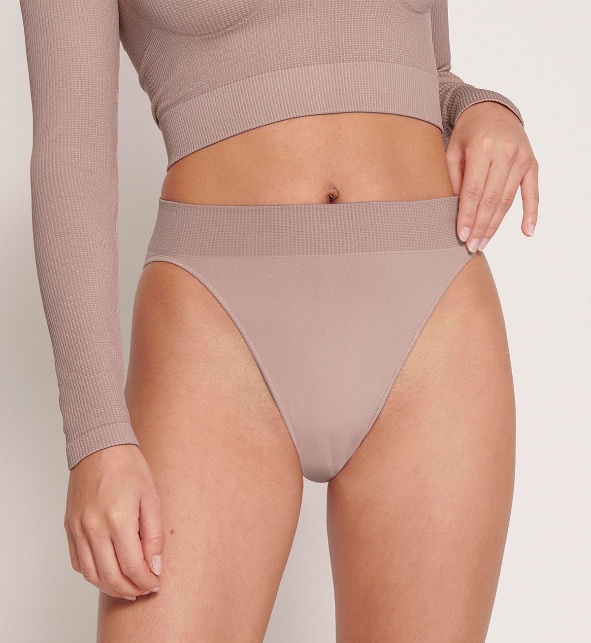 SLOGGI EVER INFUSED ALOE HIGH LEG BRIEF - Soft & Comfortable Women's Underwear for Everyday Wear - Perfect for Work, Yoga & Lounge