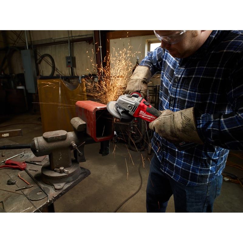 M18 FUEL 18V Brushless Cordless 4.5
