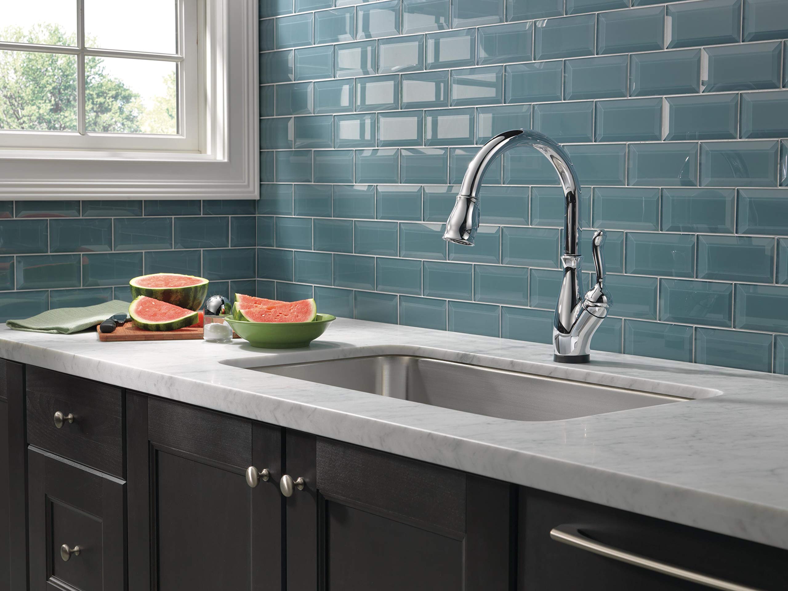 Delta Leland Single-Handle Touch Kitchen Faucet with Pull Down Sprayer and Soap Dispenser - Chrome Finish Touch2O Technology Magnetic Docking Spray Head for Modern Kitchens and Home Renovations