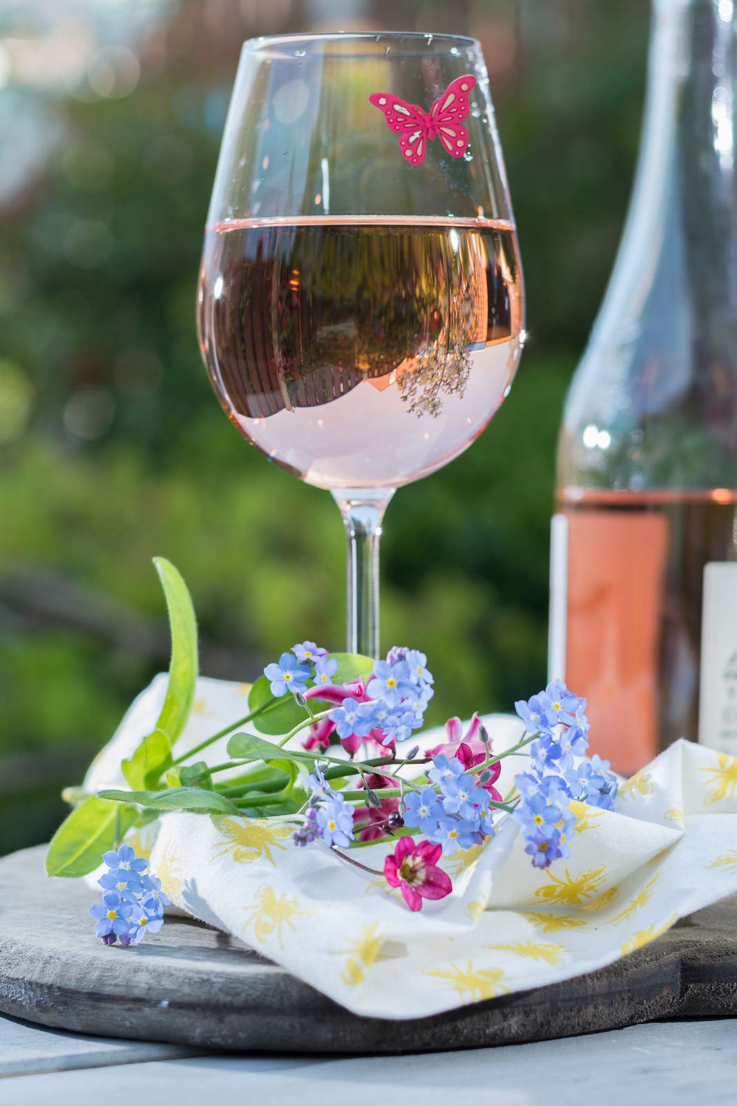 Butterfly Magnetic Wine Glass Charms - Set of 6 Unique Drink Markers - Perfect Gardening Gift for Women - Ideal for Outdoor Parties, Wine Tasting & Garden Gatherings