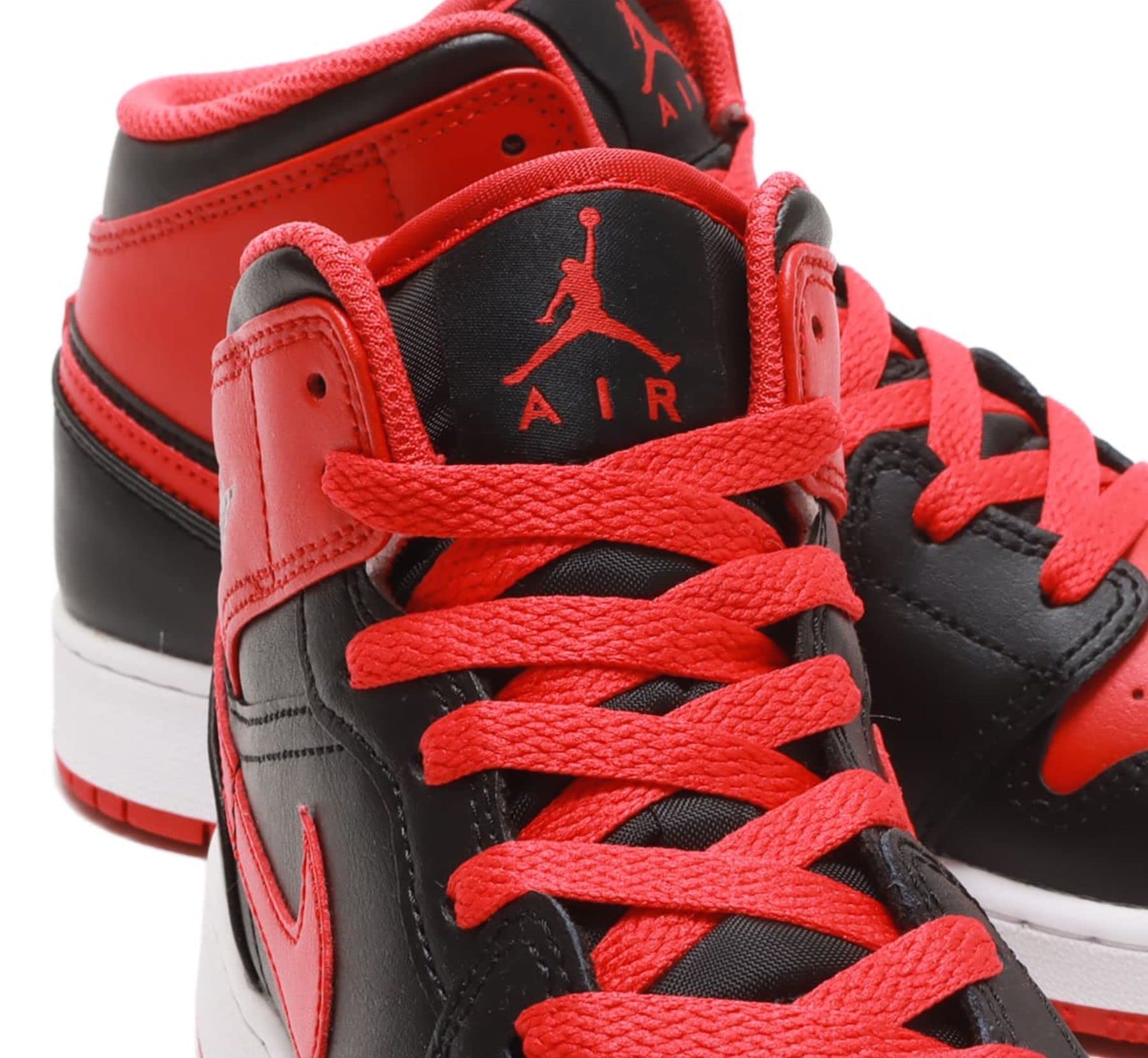 Nike Kids' Air Jordan 1 Mid SE Basketball Shoes - Boys' & Girls' Sneakers for Sports, School & Everyday Wear