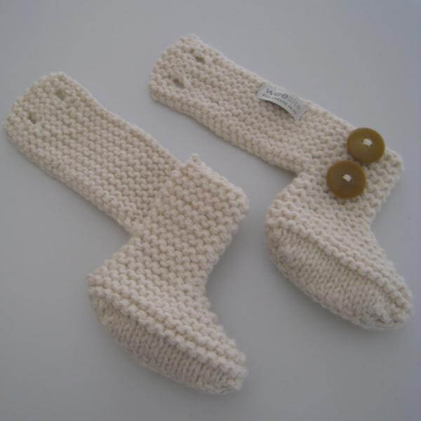 Chunky Knit Blanket and Pillow Gift Set - Soft & Cozy Handmade Knitwear for Home Decor, Winter Warmth, and Cozy Nights - Perfect for Gifts, Living Room, Bedroom, and Holiday Decor