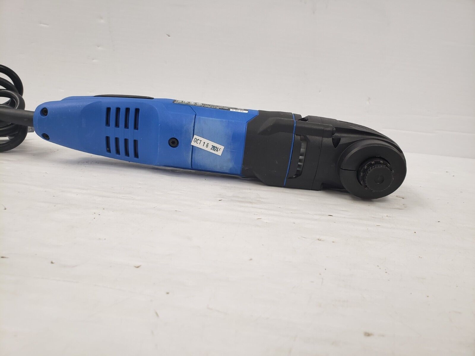 Mastercraft 054-7281-0 Oscillating Multi-Tool - Perfect for DIY Projects, Woodworking, and Home Renovations