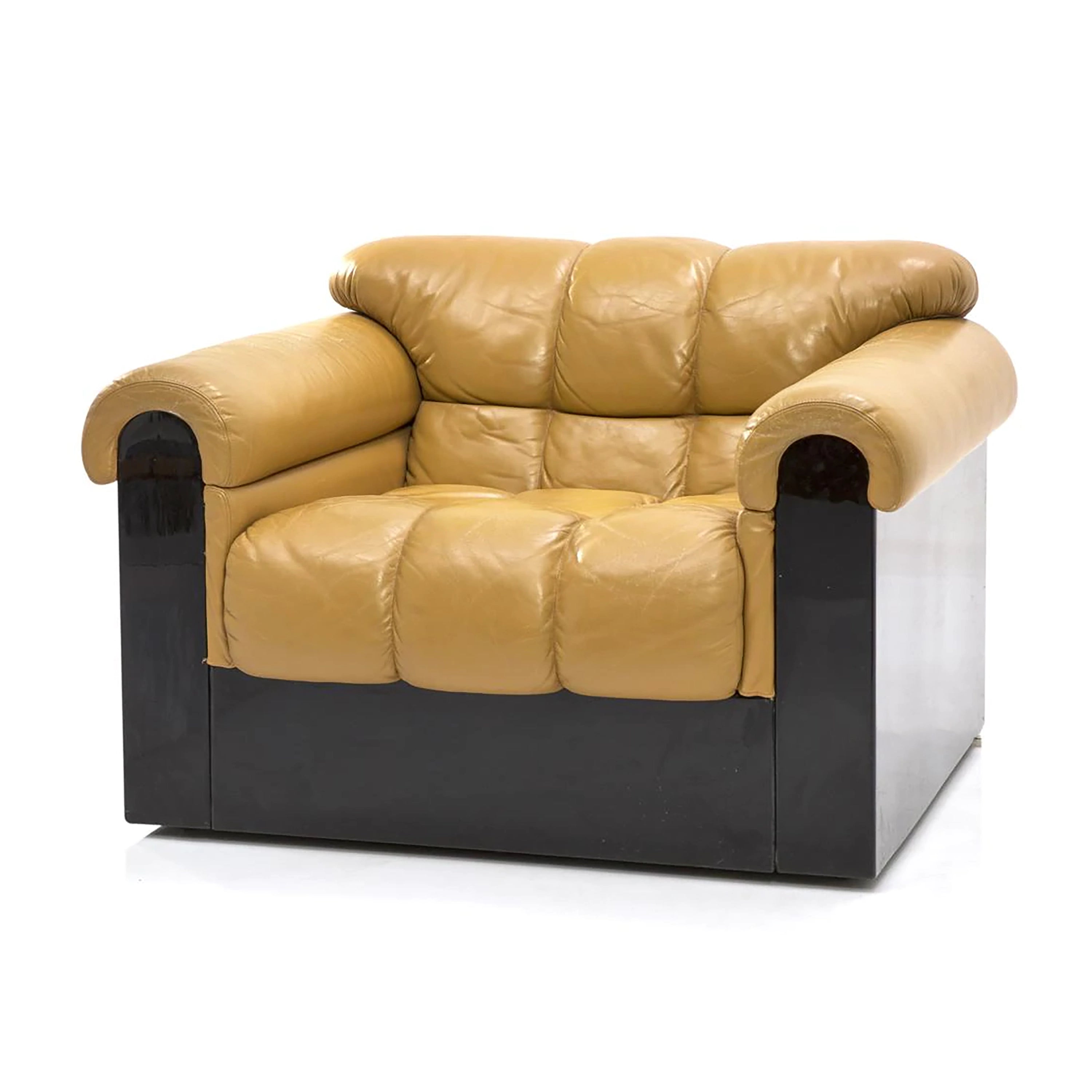 Black & Tan Leather Roll Armchair - Classic Tufted Living Room Chair for Home Office, Lounge & Reading Nook | Premium Leather Sofa Chair with Rolled Arms