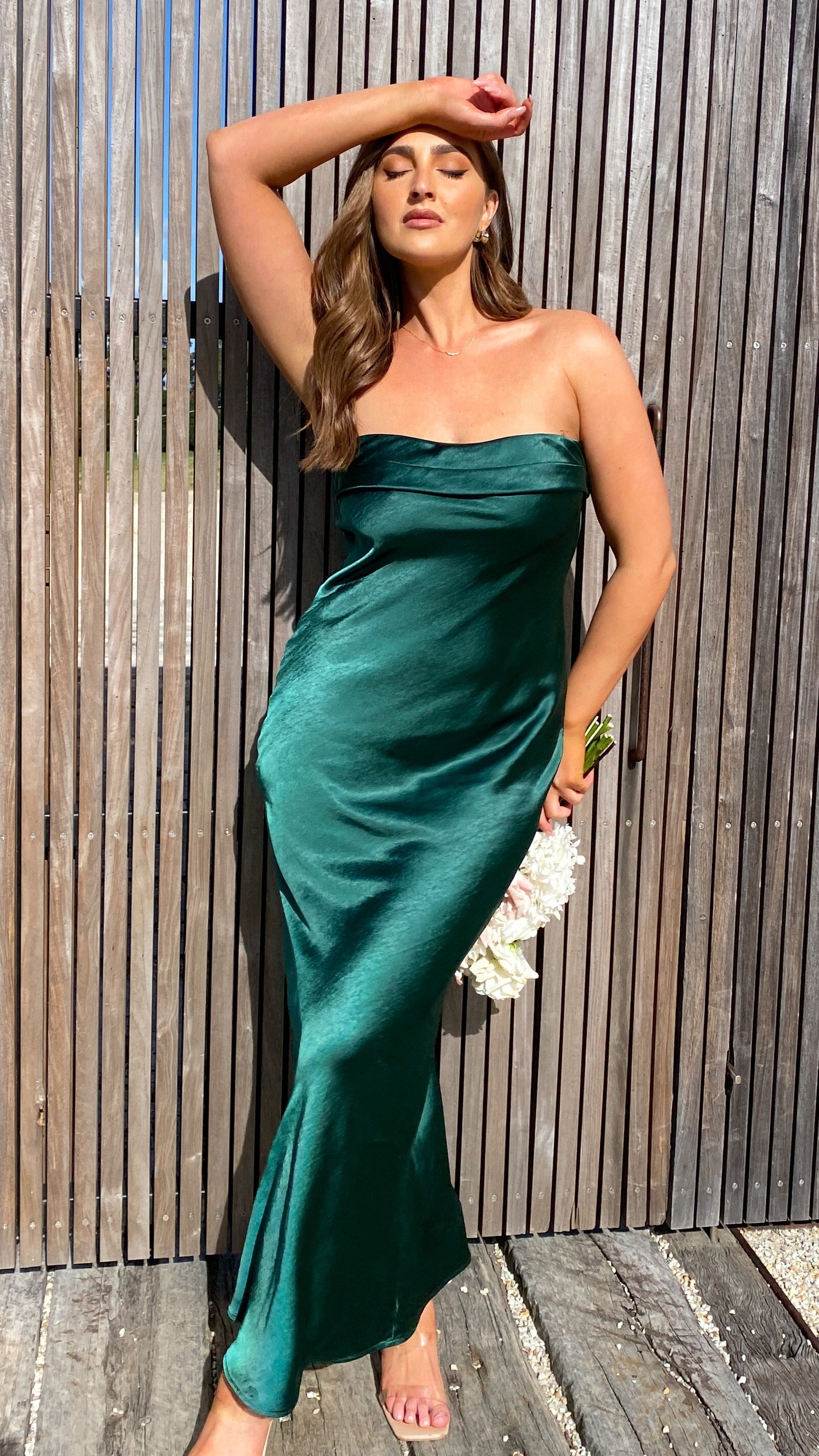 Gisele Maxi Dress - Elegant Emerald Green Long Flowy Dress for Women | Perfect for Summer, Beach Vacations & Evening Parties