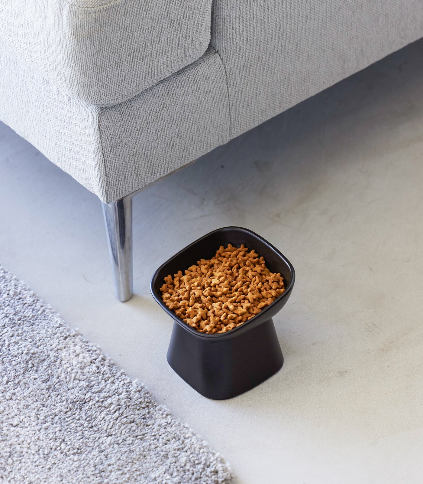 Slanted Elevated Dog Cat Food Bowl - Anti Vomiting & Bloat Slow Feeder for Small Medium Large Pets - Perfect for Mealtime Comfort & Digestion Aid