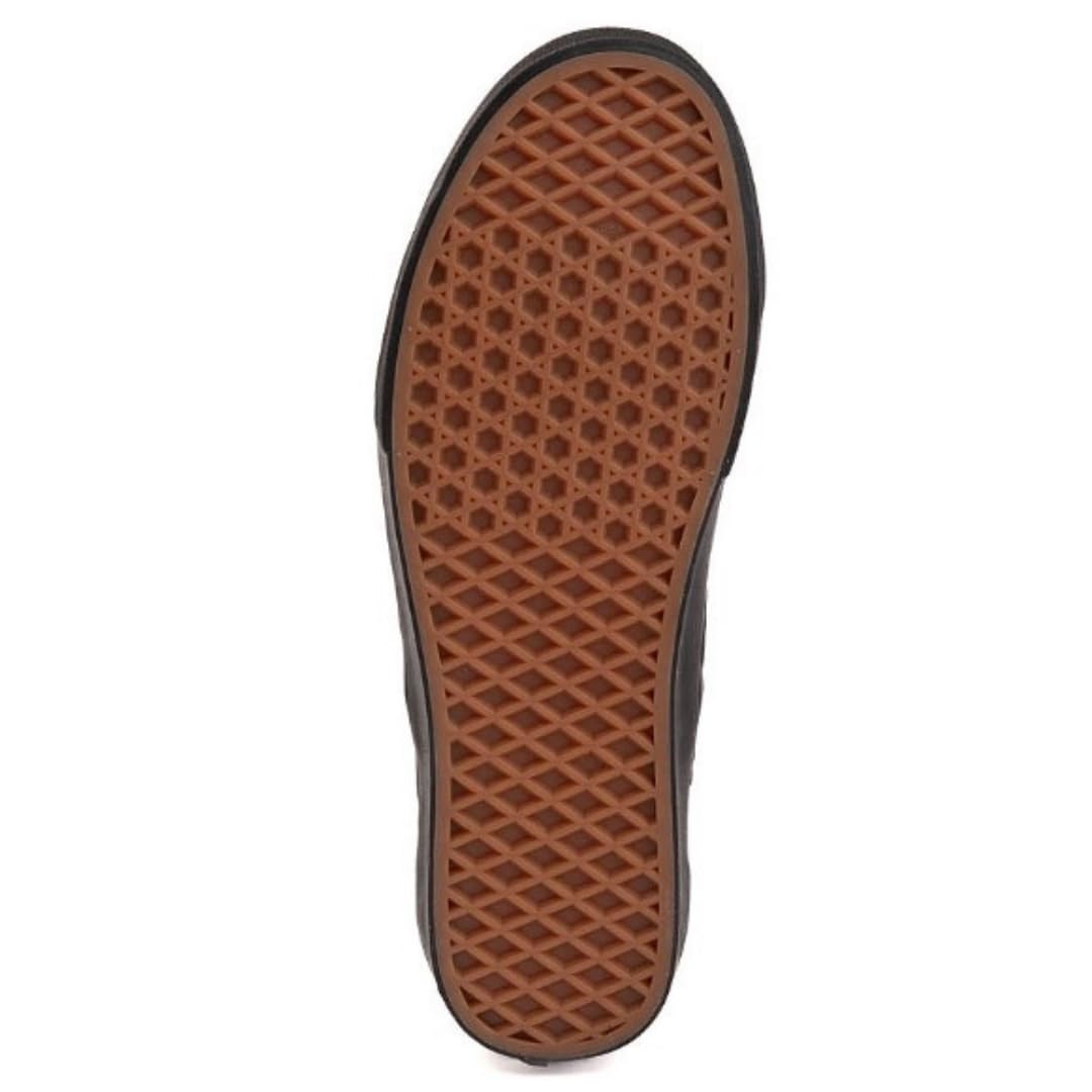 Vans Unisex Classic Slip-On Canvas Skate Shoes - Leopard Skulls Black Print | Comfortable Casual Sneakers for Men & Women | Perfect for Skateboarding, Streetwear Fashion & Everyday Wear