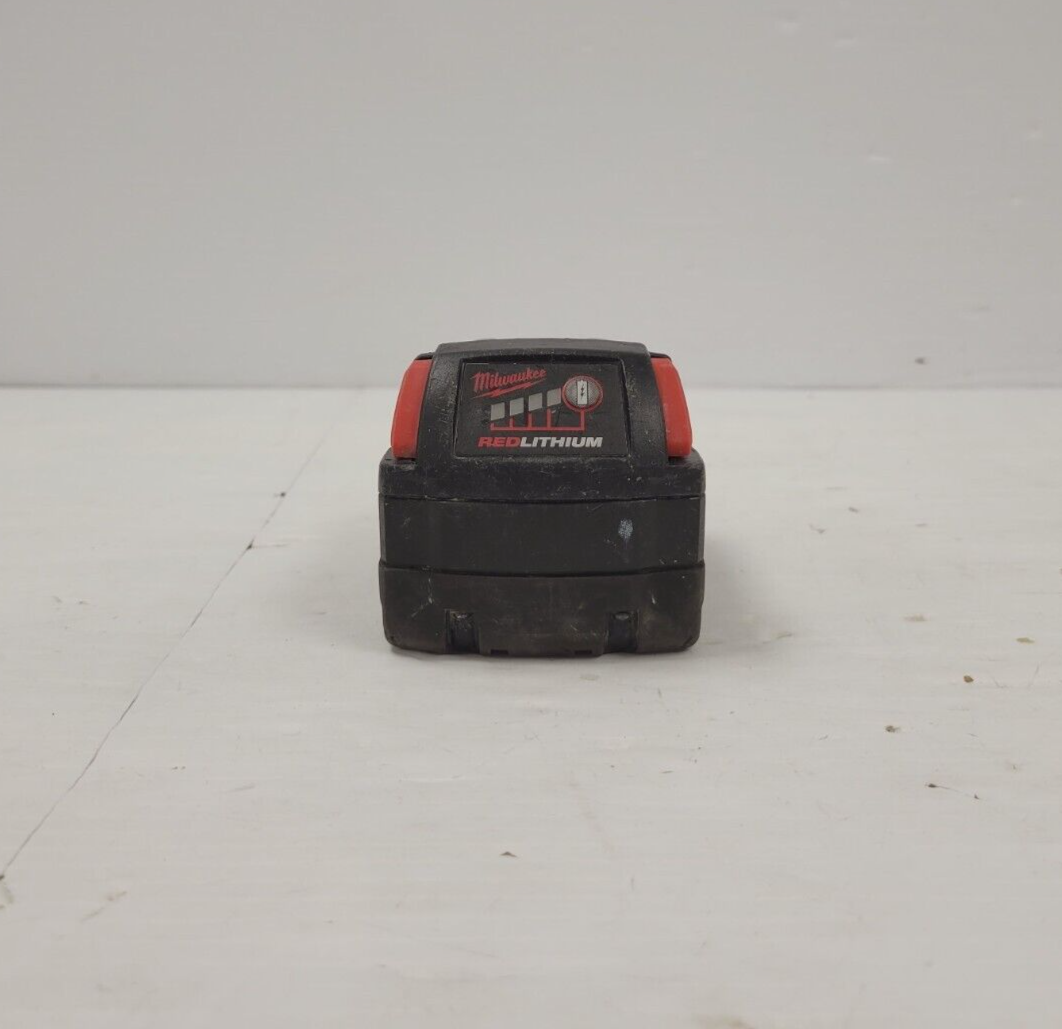 Milwaukee 48-11-1850 M18 18V 5.0Ah Lithium-Ion Battery - Power Tools Replacement Battery for Drills, Saws & Outdoor Equipment - Perfect for Construction, DIY Projects & Professional Use
