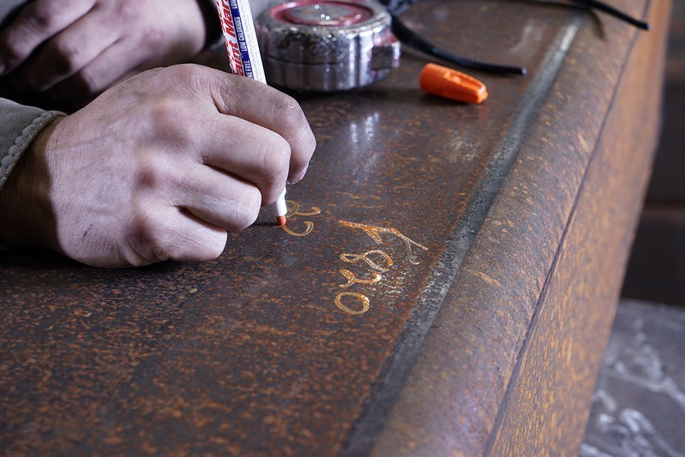 Valve Action Paint Markers - Premium Black Paint Markers for Artists & DIY Projects | Ideal for Canvas, Wood, Metal & Graffiti Art