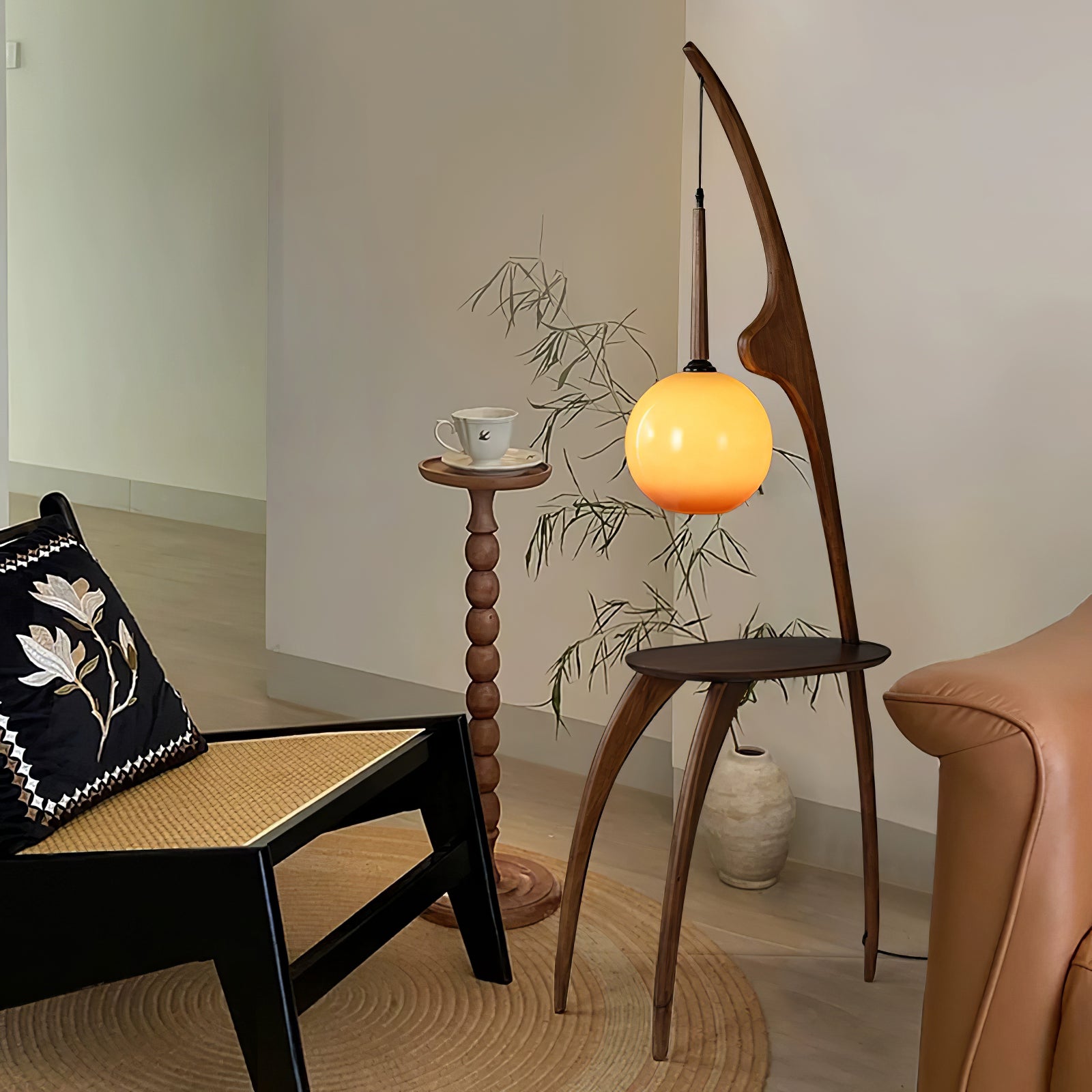 Modern Curved Mantis Arm Floor Lamp - Adjustable LED Reading Light for Living Room, Bedroom & Office - Perfect for Reading, Working & Relaxing