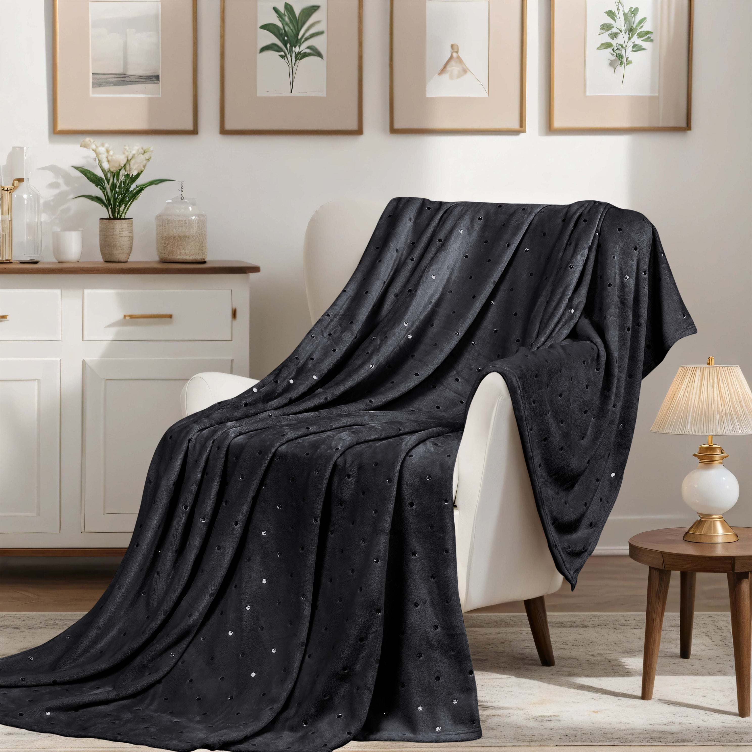 CozySoft Fleece Plush Blanket - Medium Weight, Ultra Soft & Fluffy - Perfect for Sofa, Bed, Couch & Home Decor - Warm Throw Blanket for Winter, Gifts & Cozy Nights