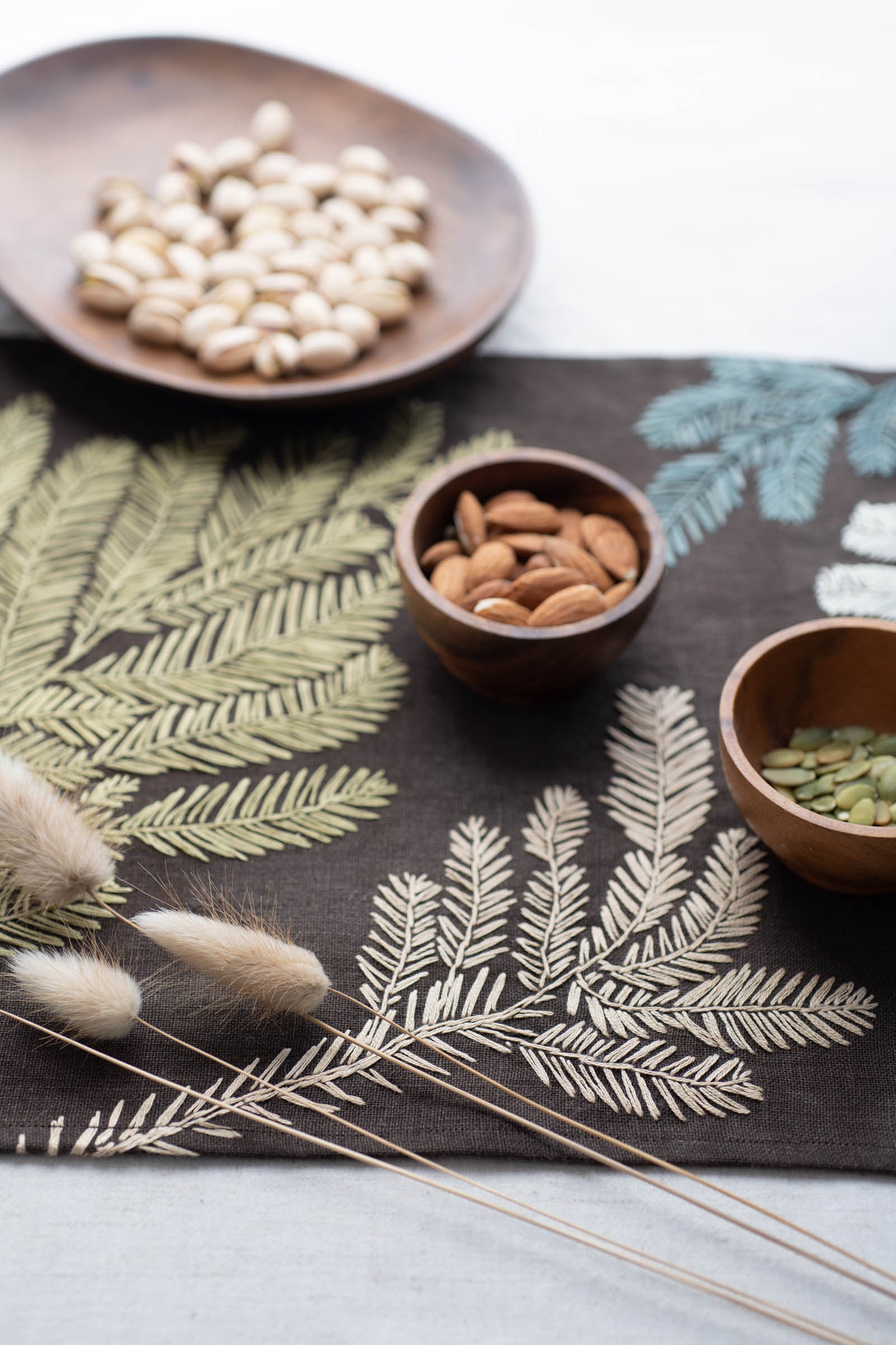 AVFKW x Making Magazine Bough Table Runner Set - Elegant Dining Table Decor for Holidays & Special Occasions