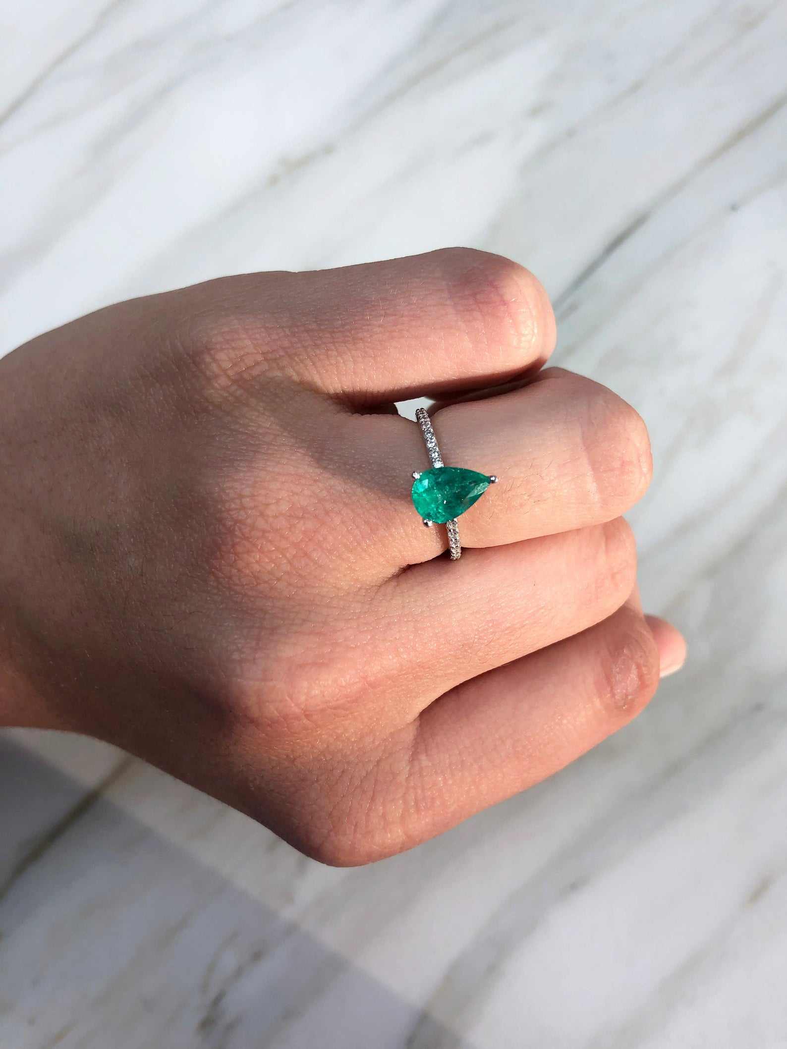 1.50tcw Pear Cut Natural Emerald & Diamond Accent 14K Gold Engagement Ring for Women - Perfect for Proposals, Anniversaries & Special Occasions