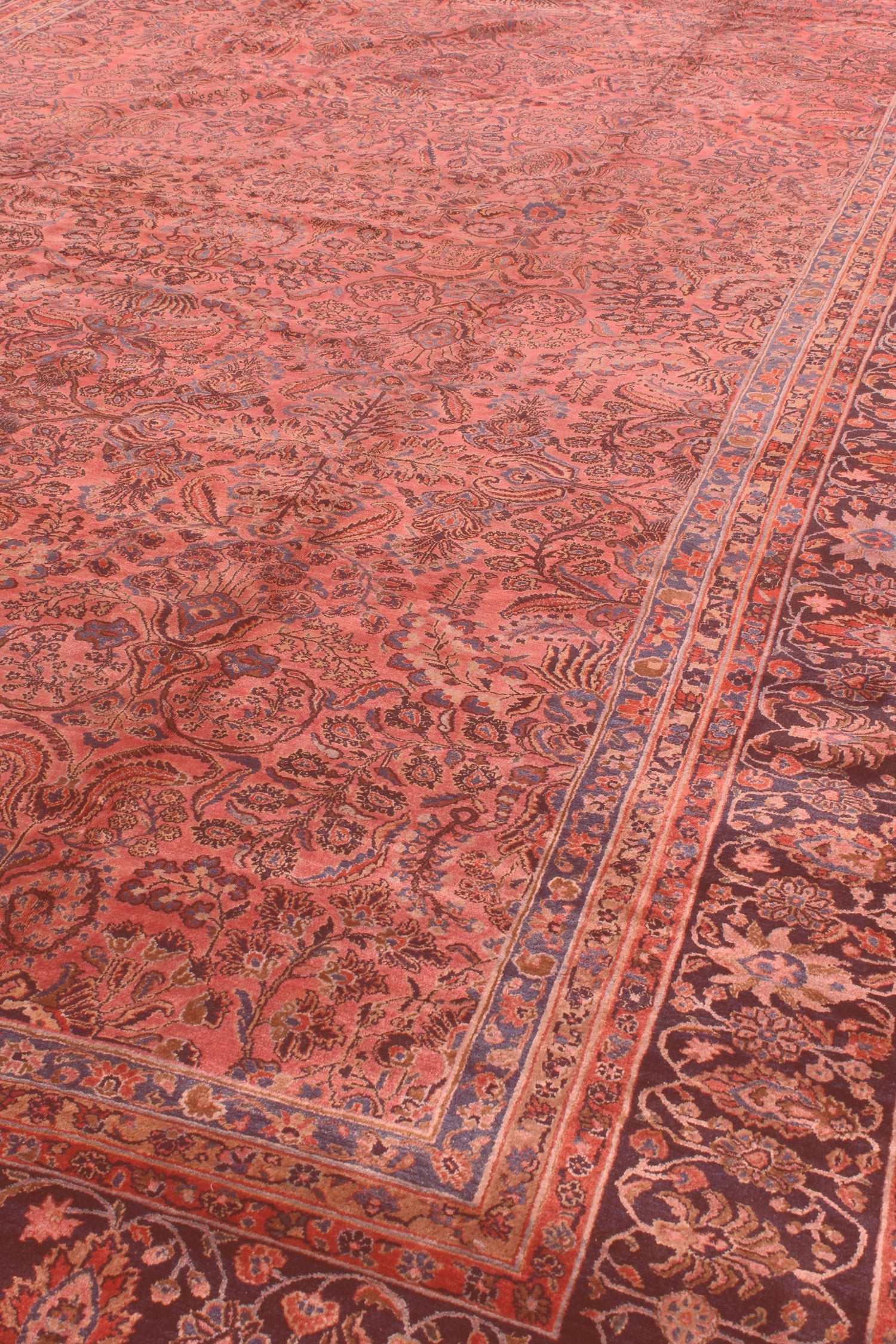 Antique Sarouk Handwoven Traditional Persian Rug - J69663 - Perfect for Living Room, Bedroom & Home Decor