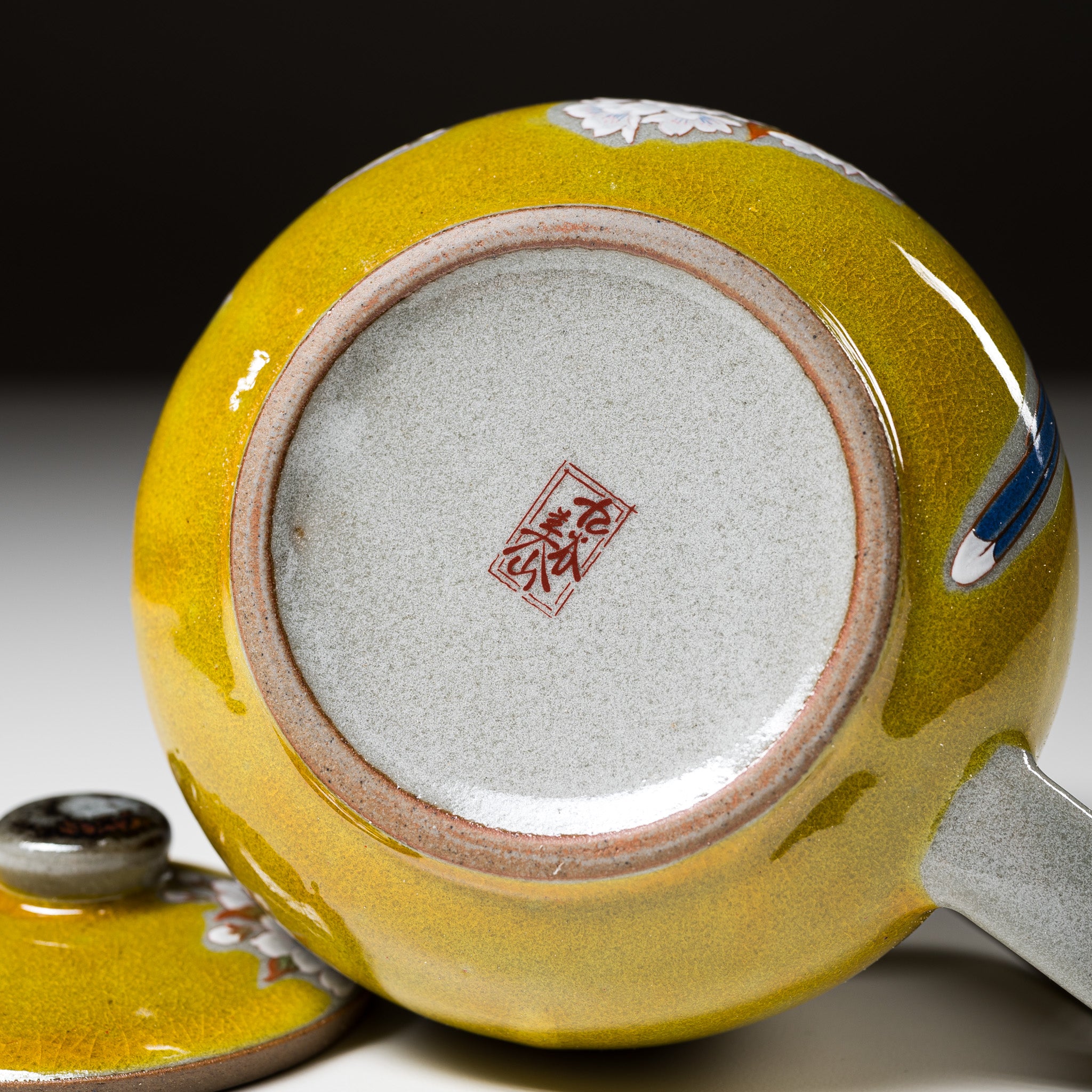 Kutani Ware Gold Kacho Fugetsu Japanese Teapot - Handcrafted Floral Bird Design Ceramic Tea Pot for Green Tea, Matcha & Herbal Tea | Perfect for Tea Ceremonies, Home Decor & Gift Giving