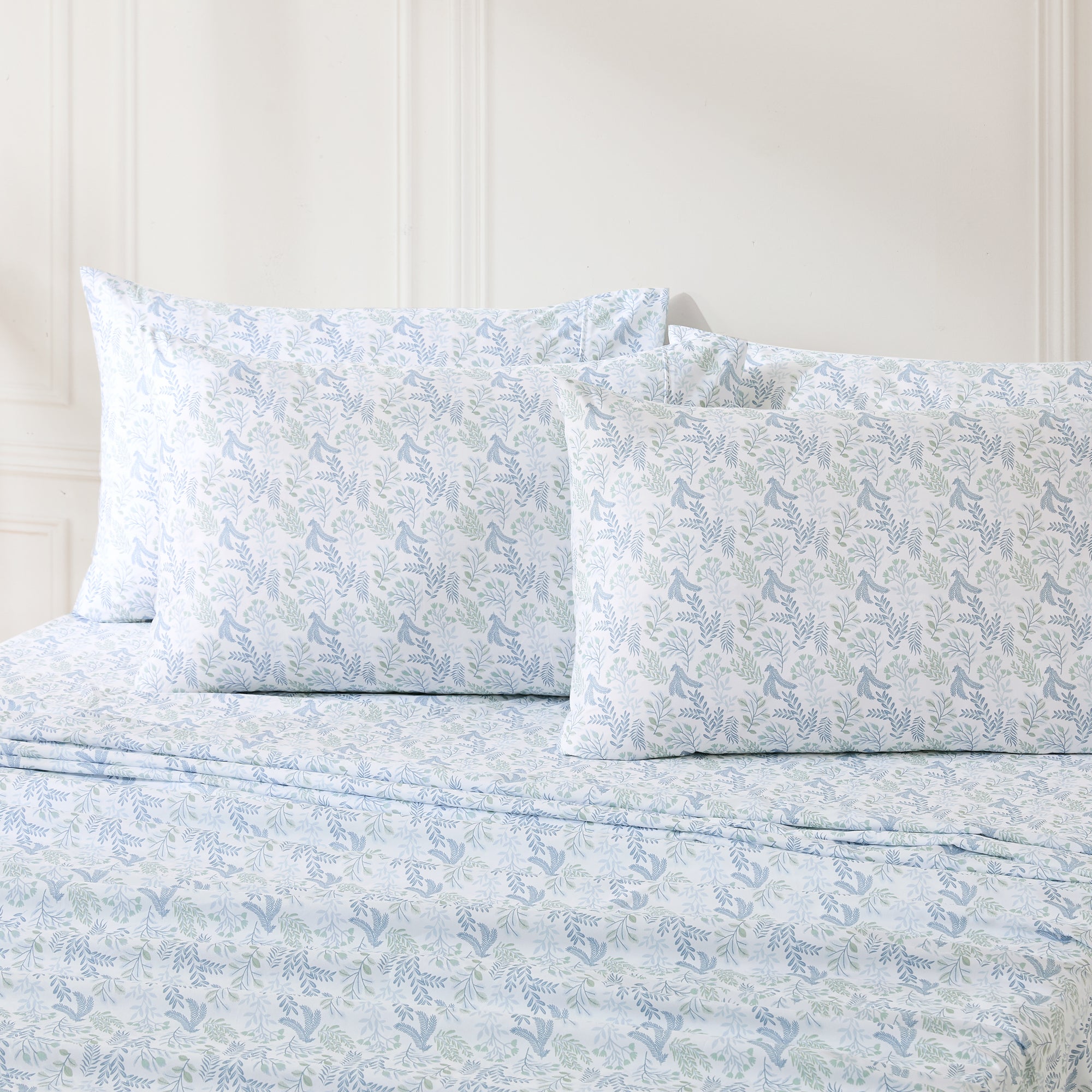 Botanical Leaf and Floral Printed Cotton Sheet Set - Queen Size Bedding with Soft Breathable Fabric for Home Decor and Comfortable Sleep