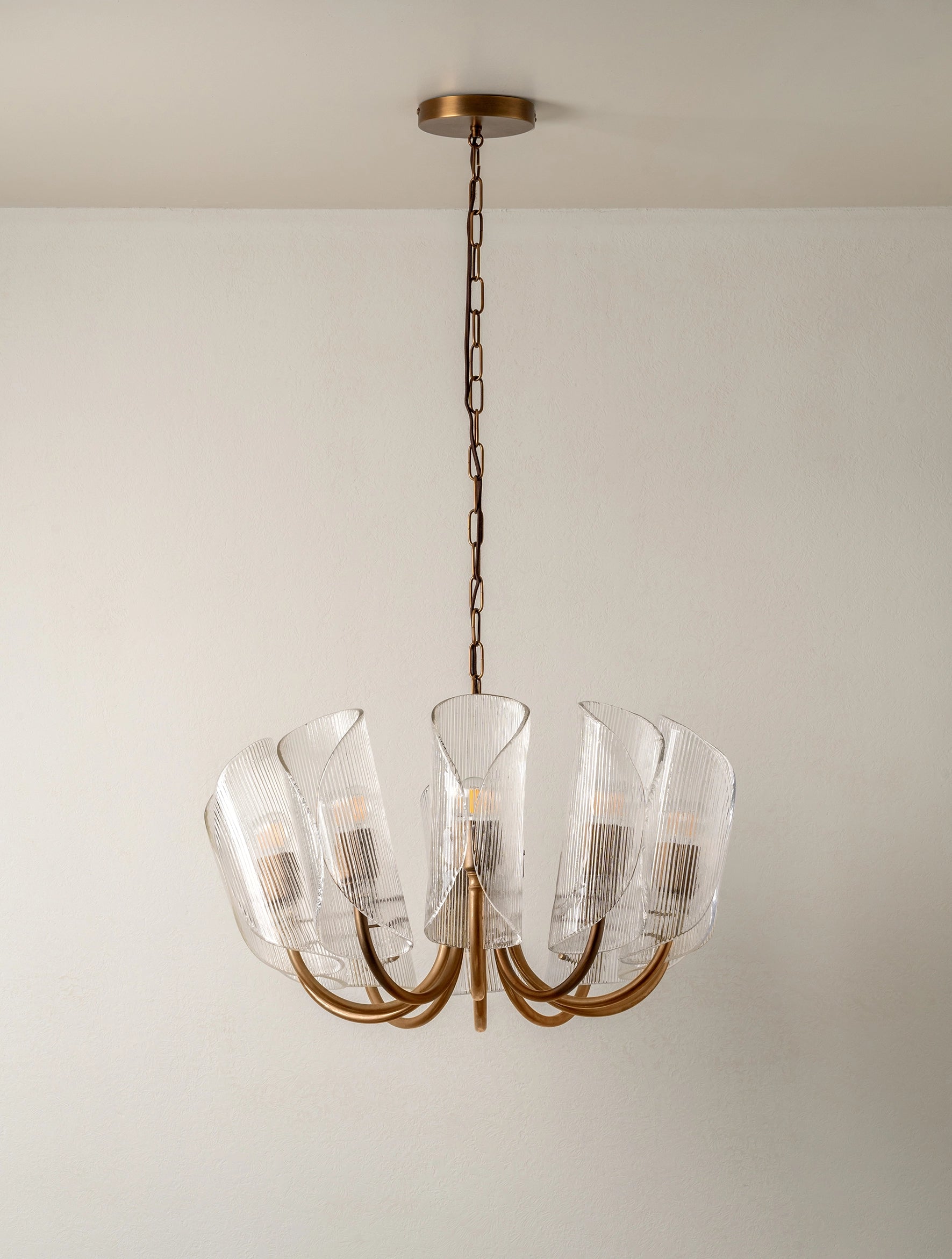 Vintage Cannoli 10-Light Chandelier in Aged Brass with Textured Glass - Elegant Dining Room & Foyer Lighting for Classic Home Decor